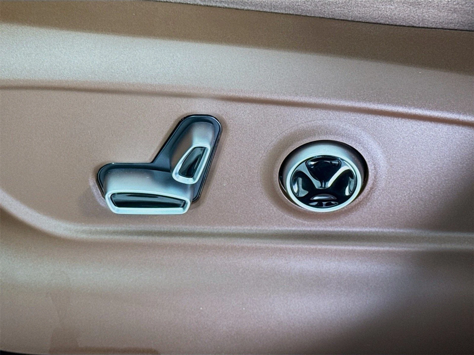 mph019_1976628471_82460097b305f309fc9a74cb2dc6c6dfx_05b9353ab3