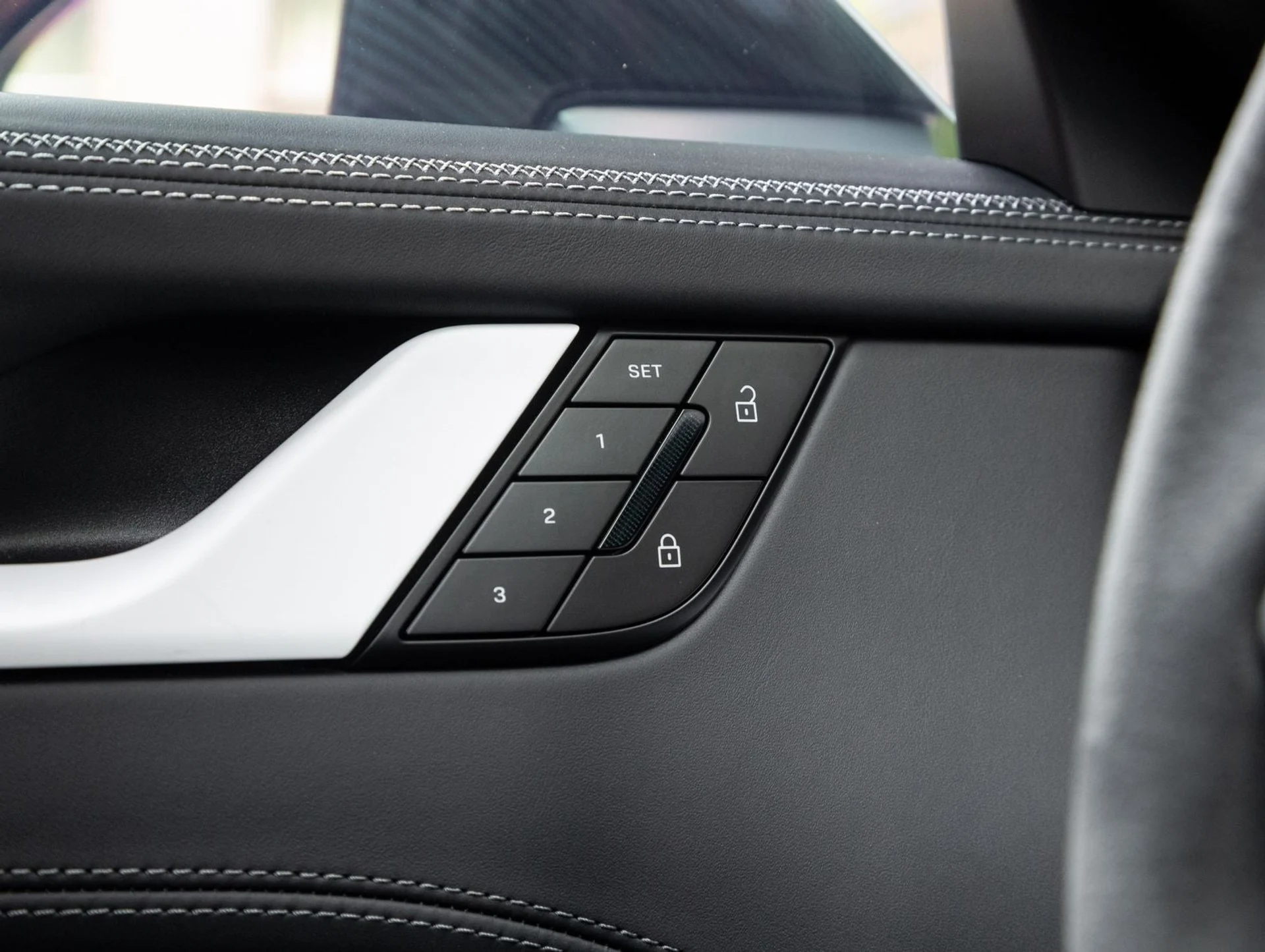 mph019_1977156230_20_ffa29eca48