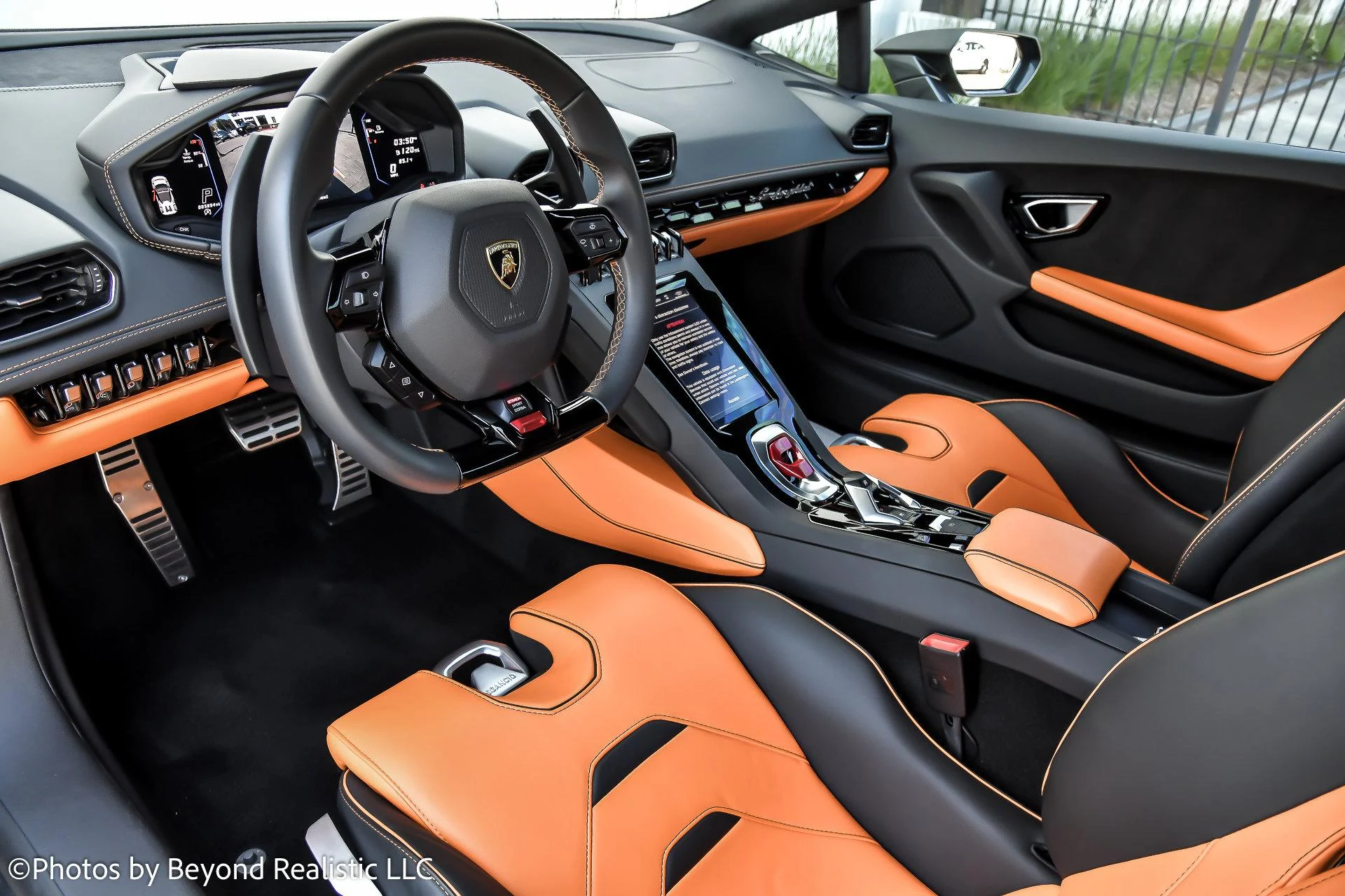 mph019_1977582020_Used_2022_Lamborghini_Huracan_EVO_Spyder_1750751618_2fe4e0f589