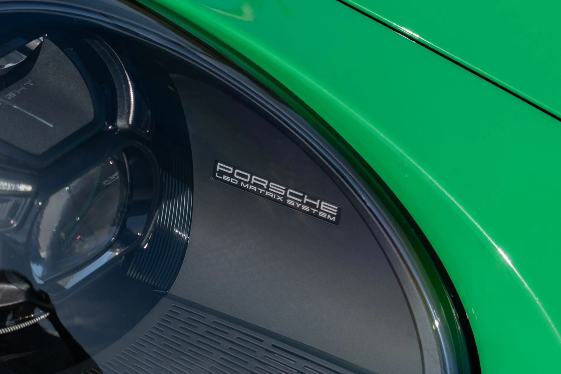 mph019_1978250765_Used_2022_Porsche_911_Turbo_S_1758136963_b006a52c98