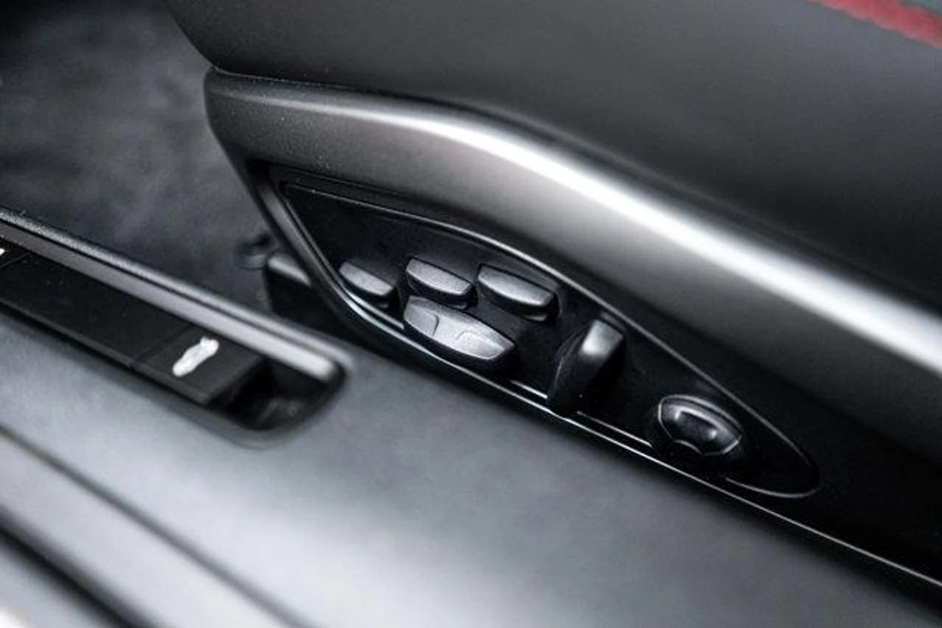 mph019_1980737478_Tj8_X6_I_Az_i0_Quu_Y_Yw_J_Sgfb_Y2_Mk_A_e60532c15e