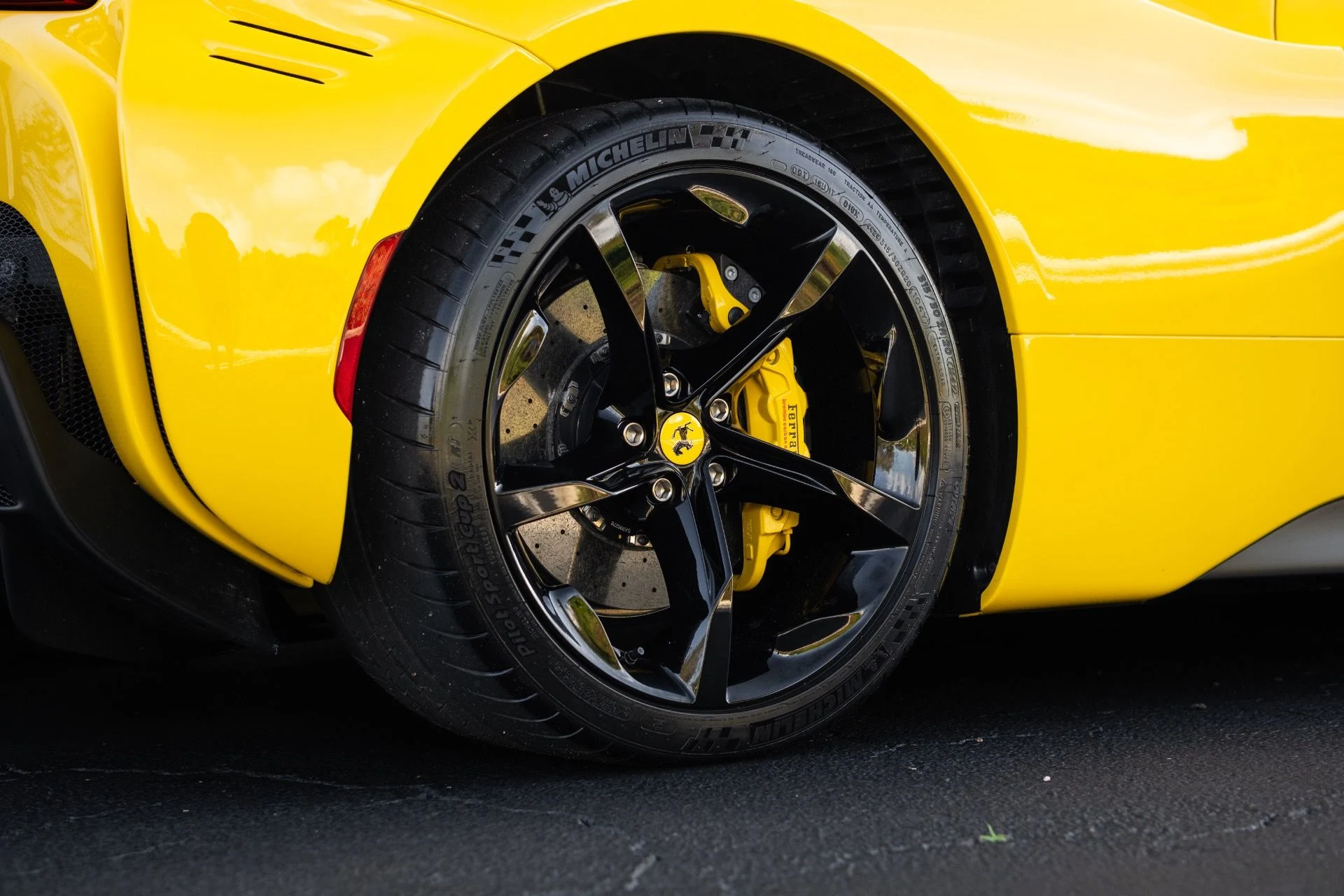 mph019_198074416_Used_2025_Ferrari_SF_90_Spider_1772646640_e062df36db