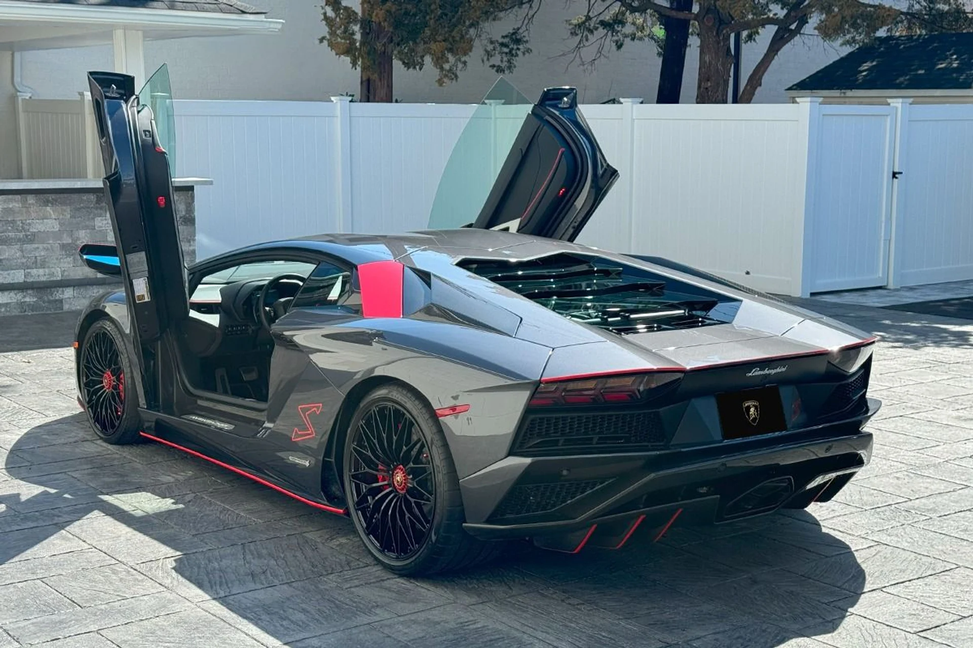 mph019_1983027937_Used_2018_Lamborghini_Aventador_S_LP_740_4_S_1743433234_44292b1c9a