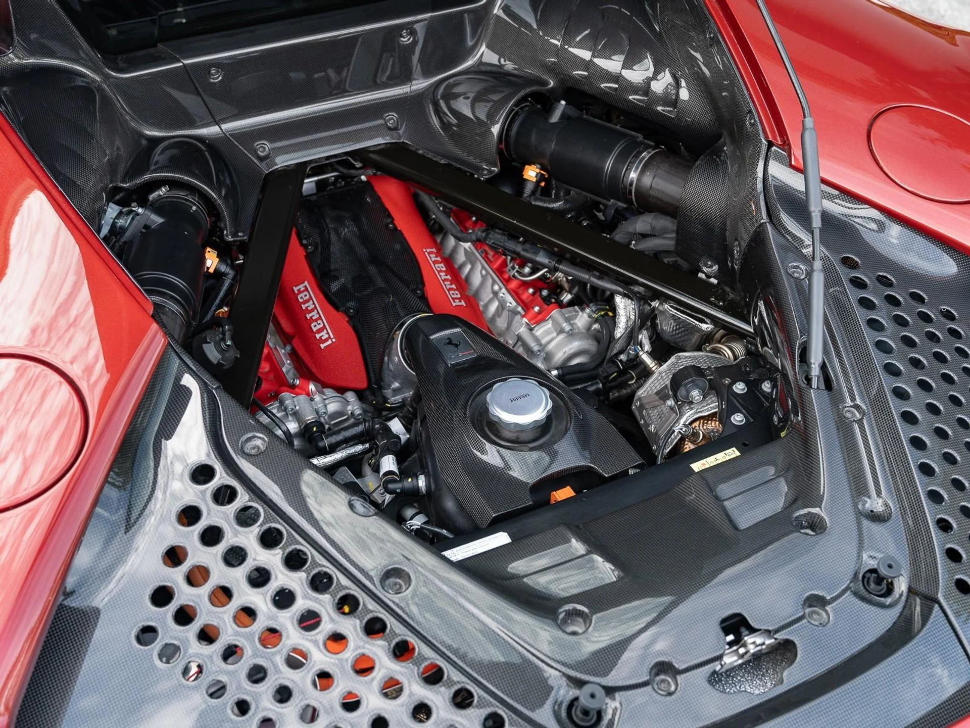 mph019_1986032914_Used_2023_Ferrari_SF_90_Stradale_HUGE_MSRP_677k_1701882321_b0fcd1f47f