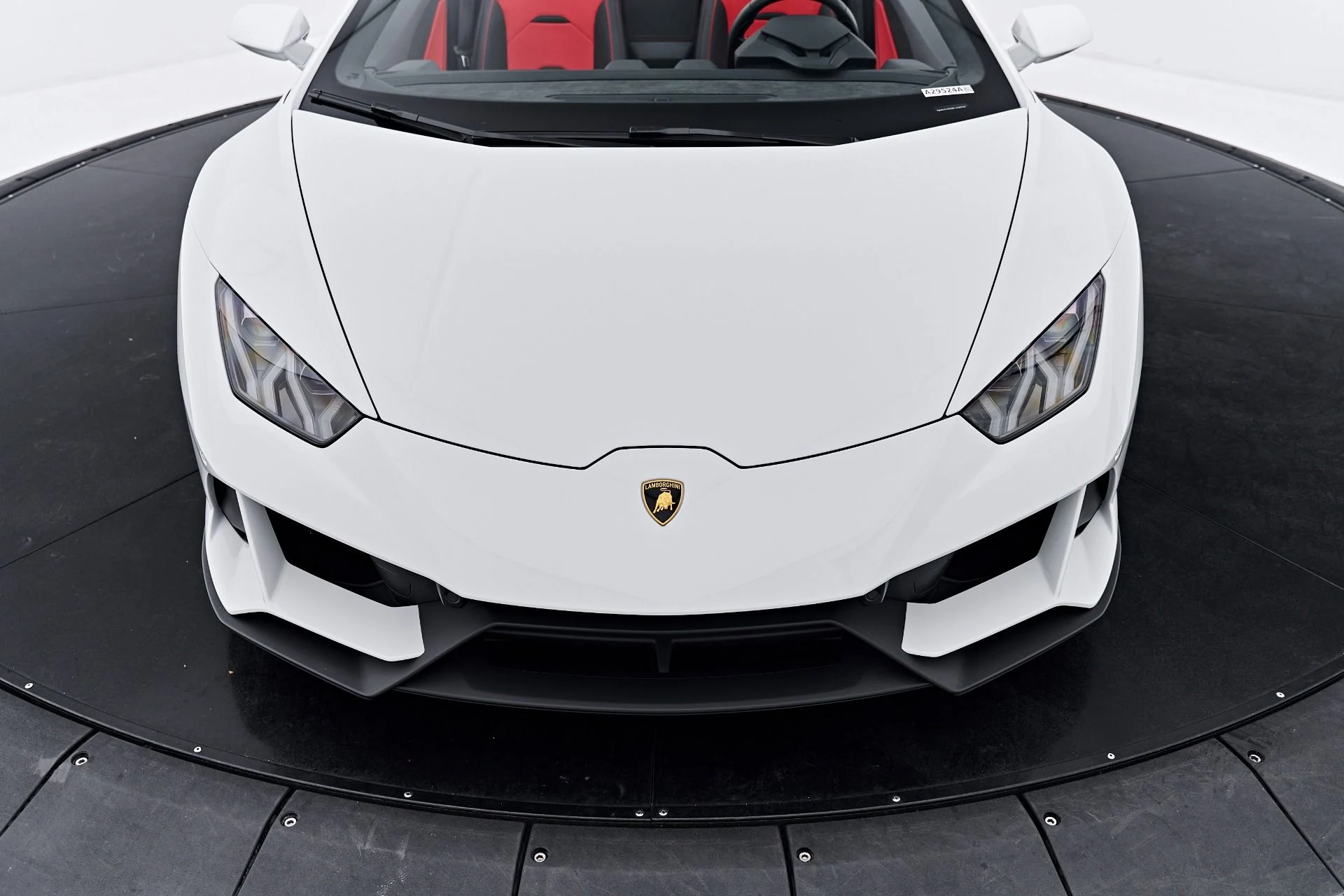 mph019_1989692212_Used_2024_Lamborghini_Huracan_EVO_Base_1791337085_cdaf3dfca8