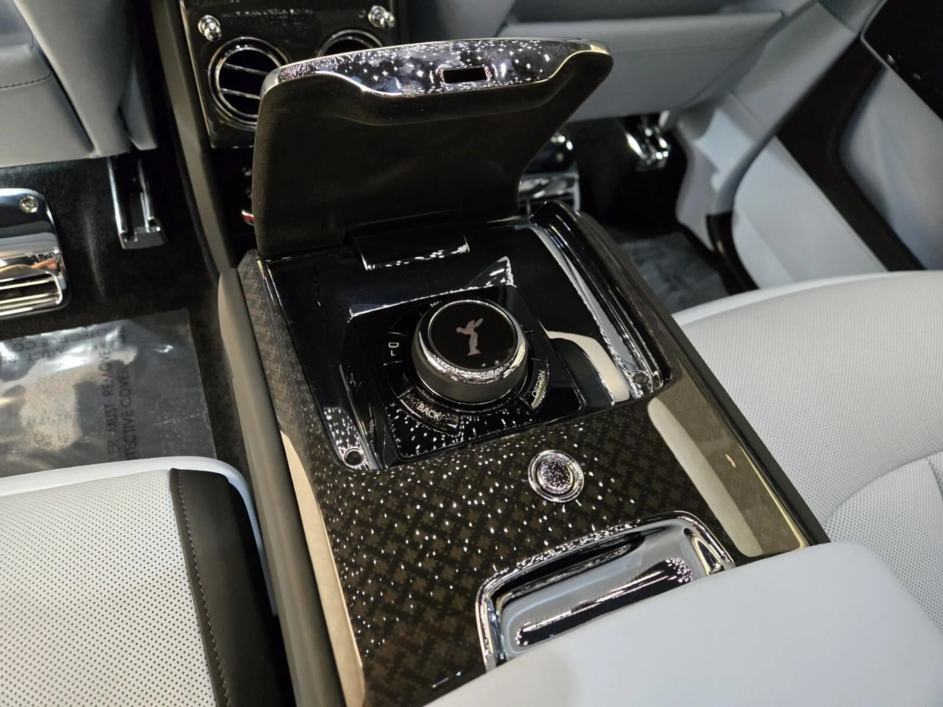 mph019_199880274_Used_2025_Rolls_Royce_Cullinan_Black_Badge_1770446940_3eda1459f4