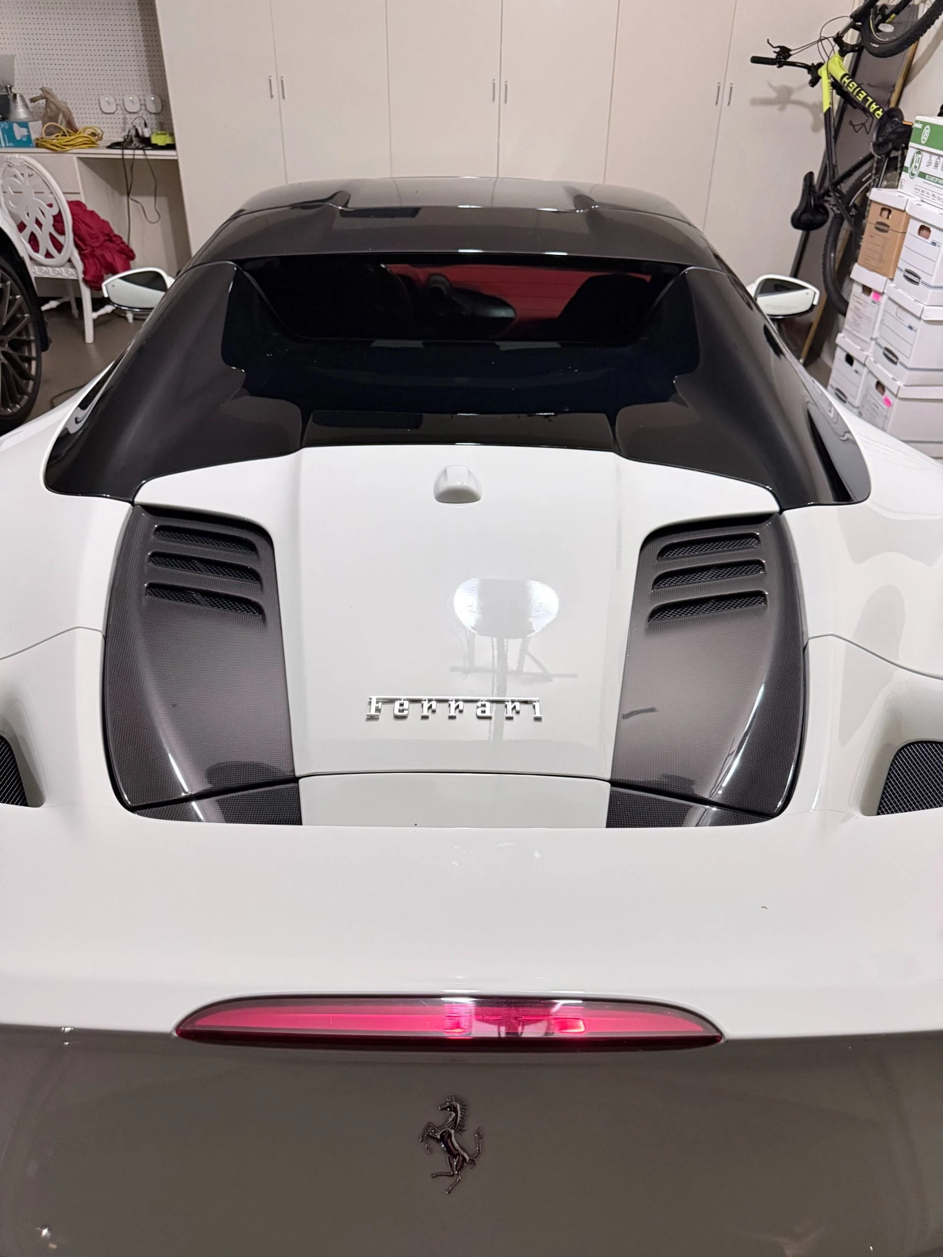 mph019_2003446424_Used_2021_Ferrari_F8_Spider_1761691369_d7b2b4a3a7