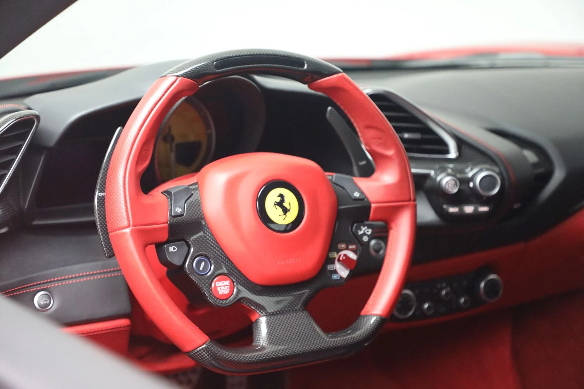 mph019_2015872252_Used_2018_Ferrari_488_GTB_1785949713_81b7b3138e