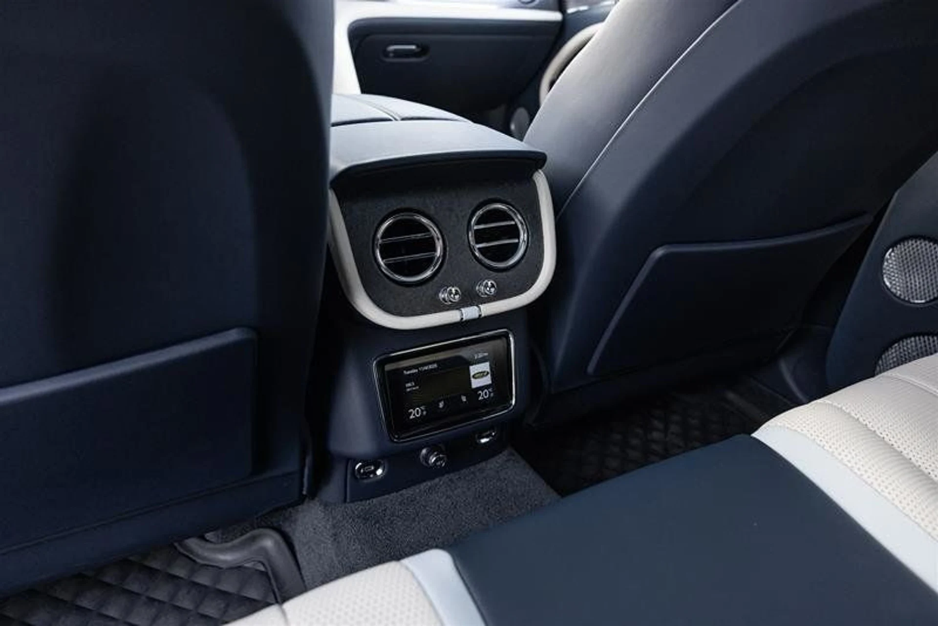 mph019_2015998156_37286368_02392_11595622_1540295584_9a90ab84f9