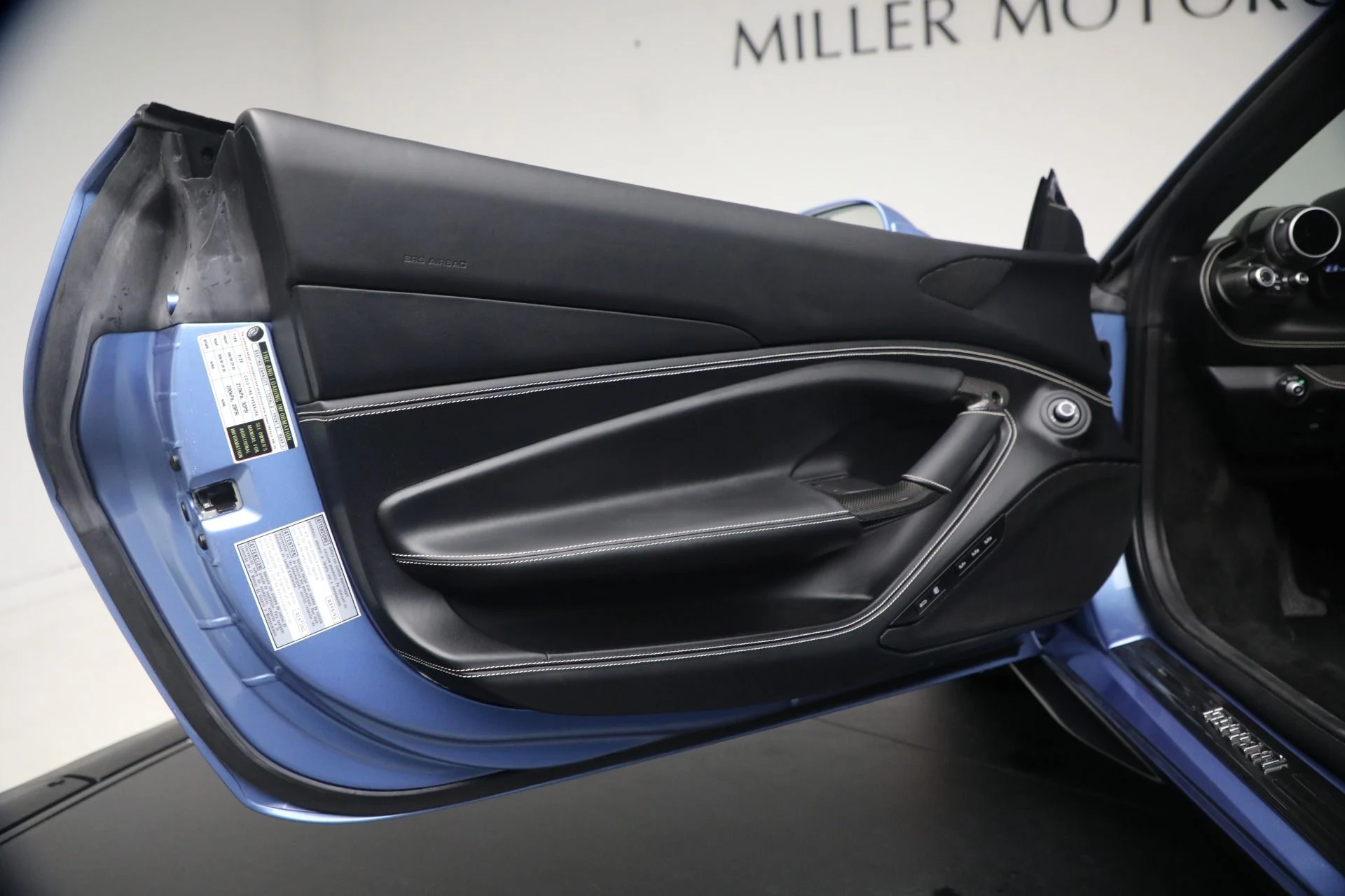 mph019_2021581919_Used_2021_Ferrari_F8_Spider_1782581149_57efe6dba7