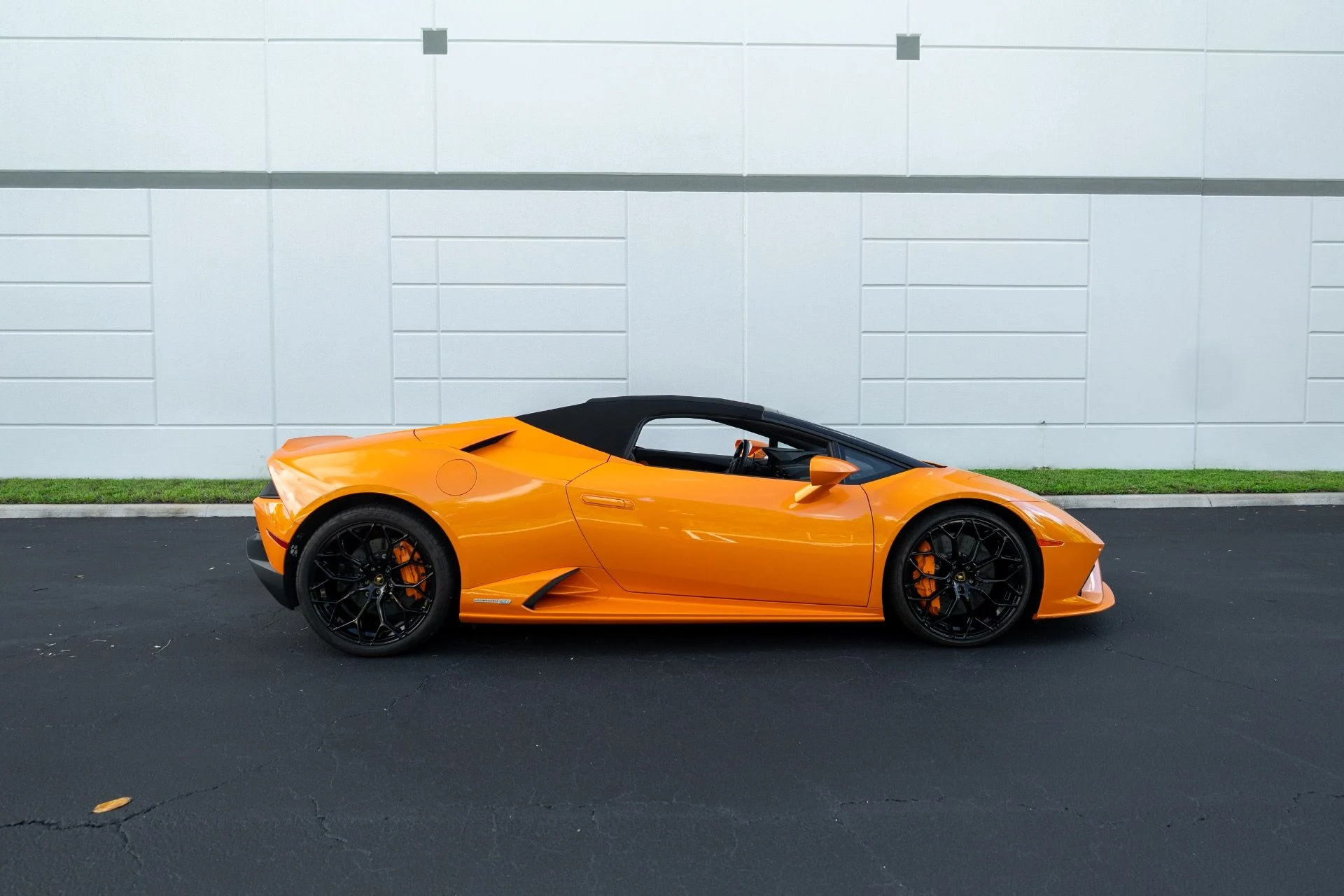 mph019_2021823836_Used_2021_Lamborghini_Huracan_EVO_Spyder_1775496293_1d4da455b8