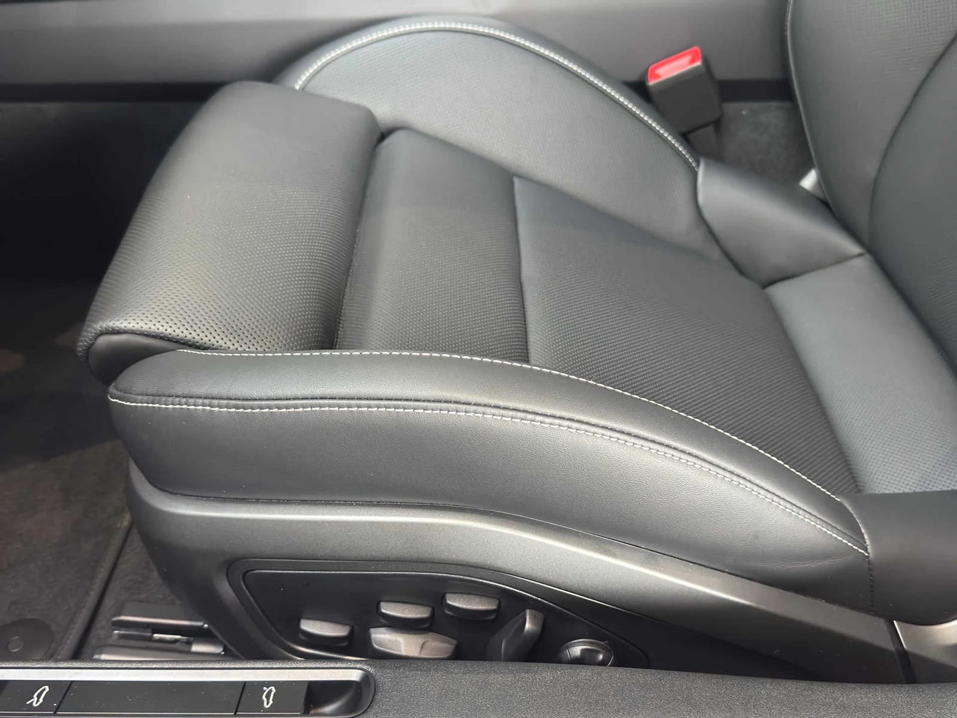 mph019_2022465061_b8d9fb5d777a4ecec0f1c50fc9bf13f7x_1212a71810