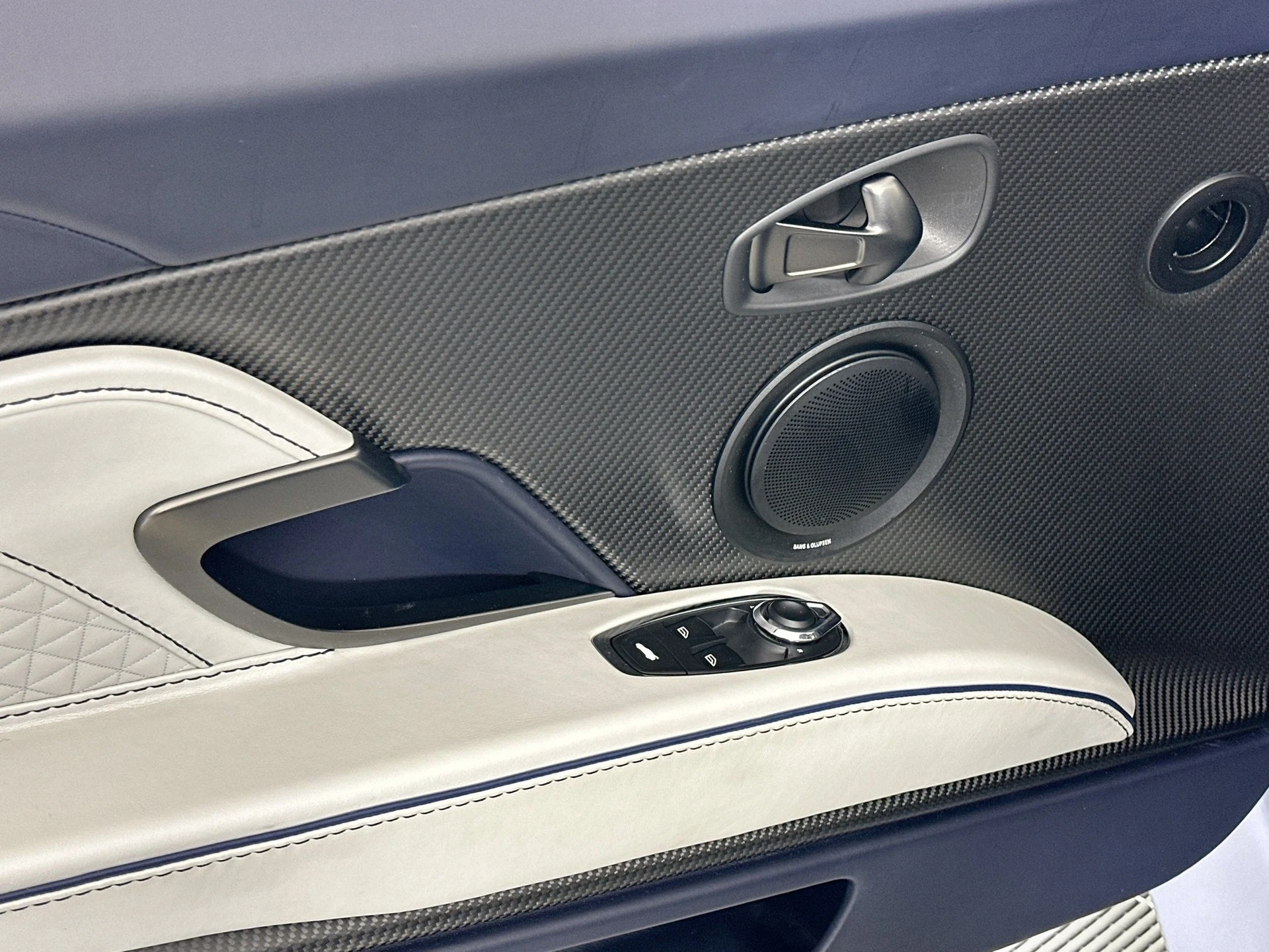 mph019_2025886783_20_b71cd2066e