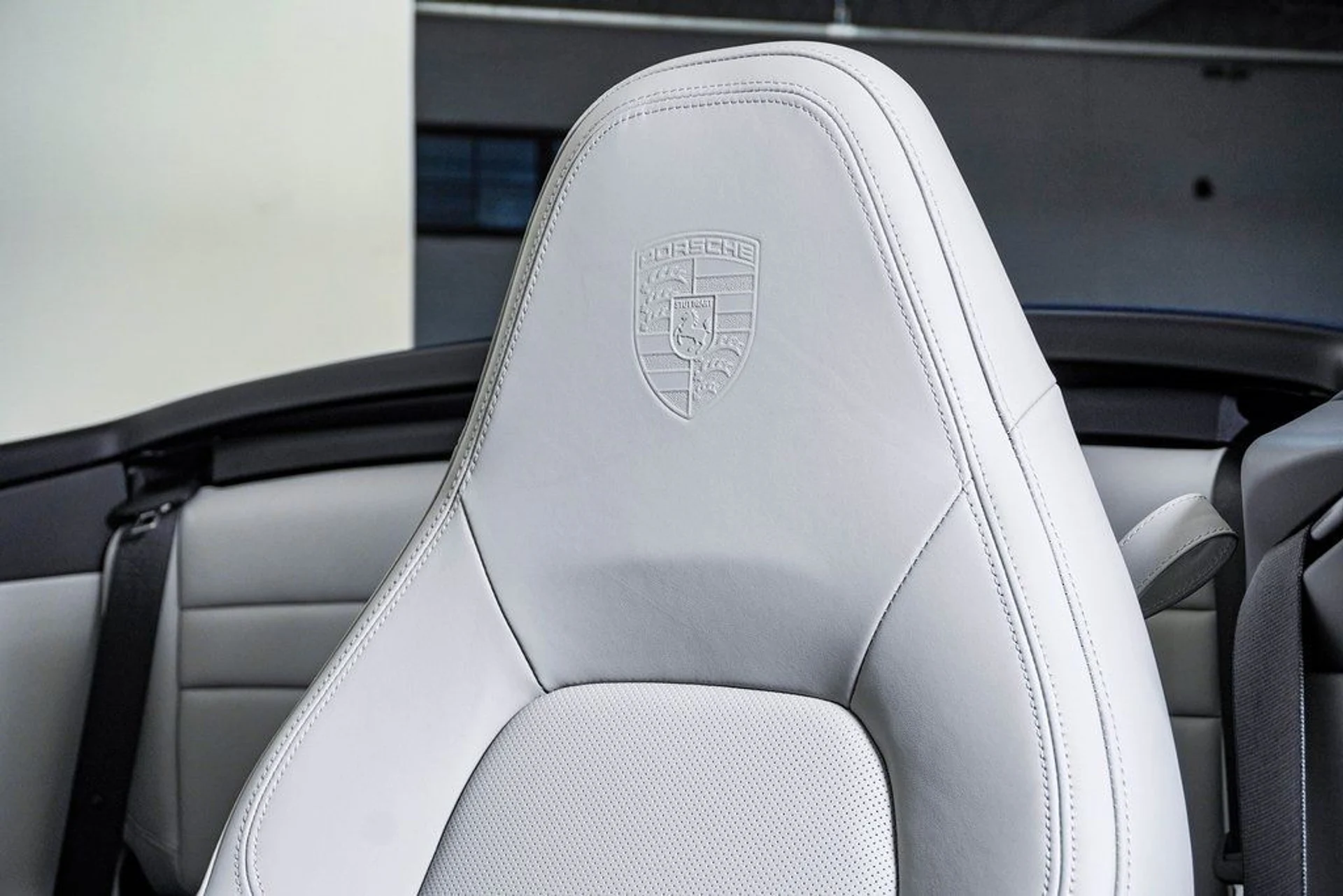 mph019_2055666826_f65636192004896fa846f5b5a72257a0x_e740f115f3