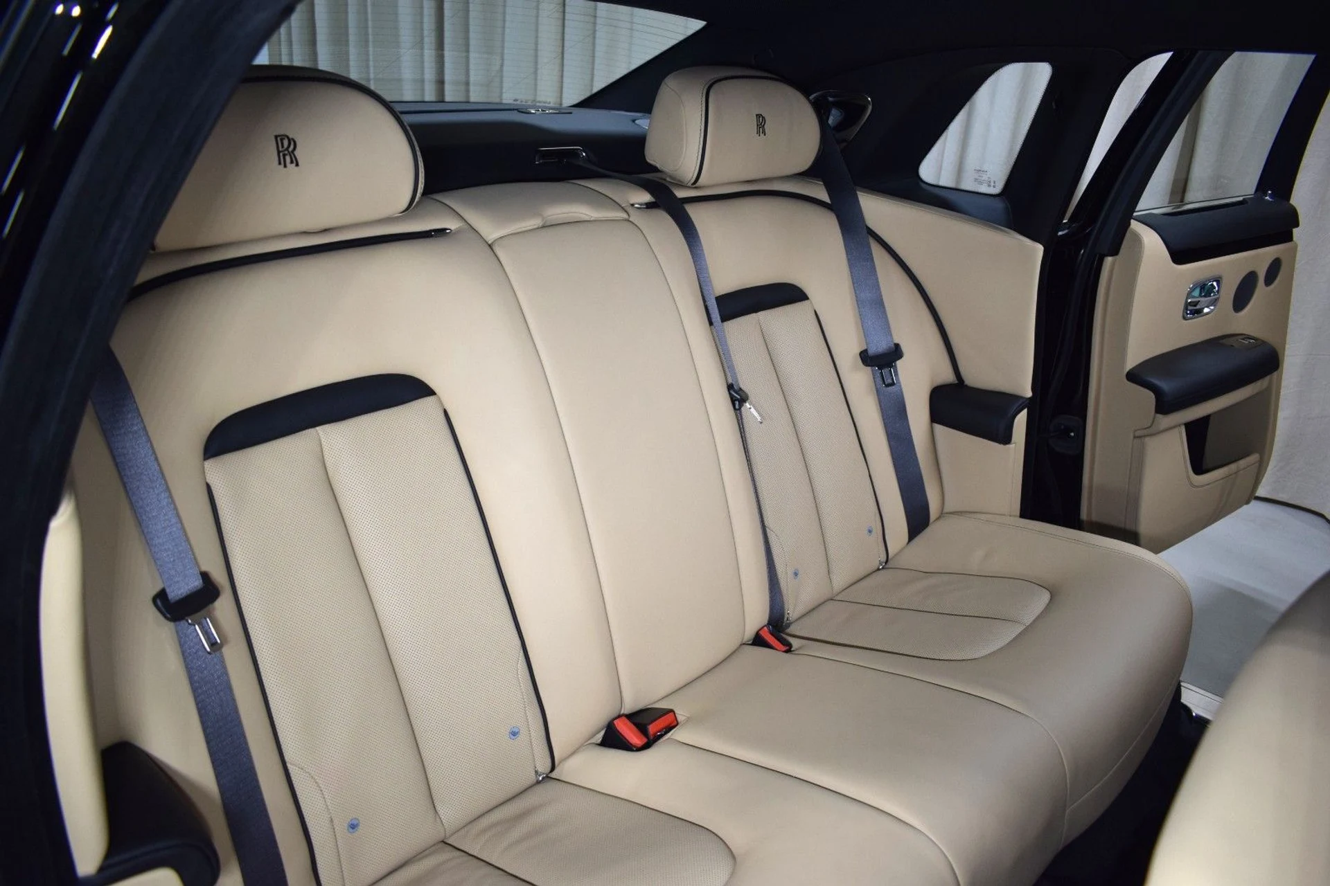 mph019_2056395368_7be01b04c4ab9d4c6334622ac2287505x_3ab0b5d02e