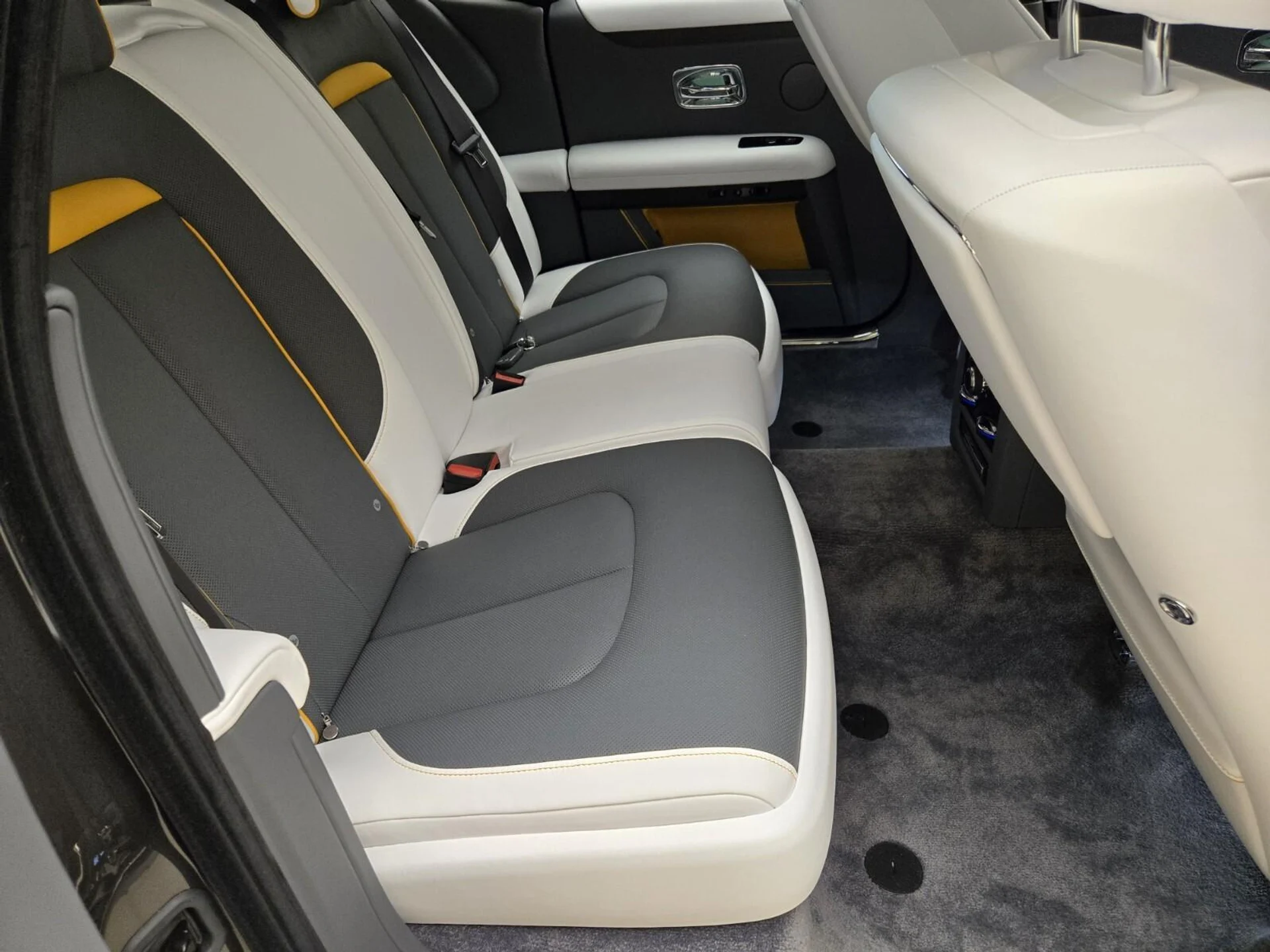 mph019_2064922518_New_2024_Rolls_Royce_Ghost_1753161660_64df1a9641