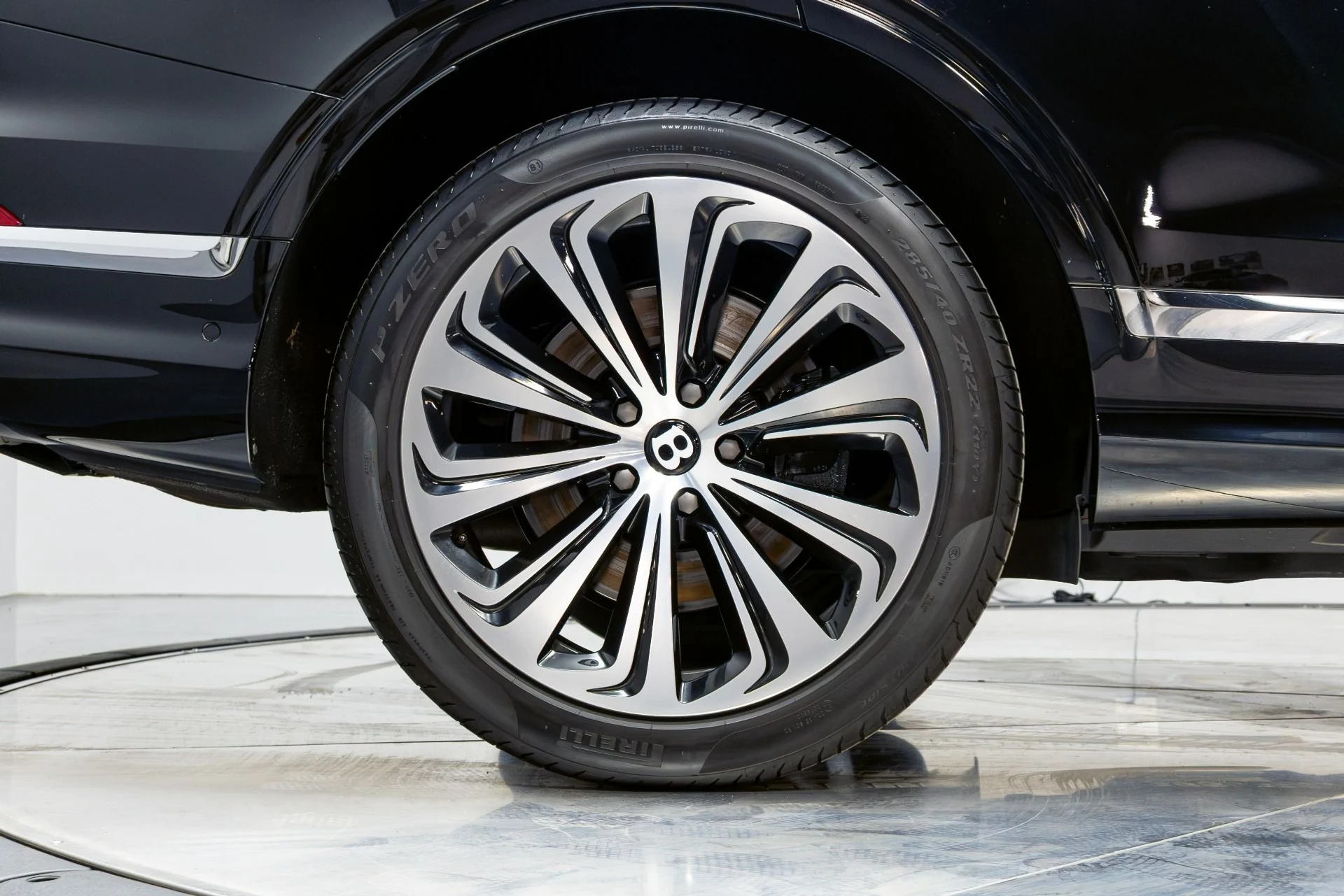 mph019_2065105767_Used_2021_Bentley_Bentayga_V8_First_Edition_1776782316_0714970e95