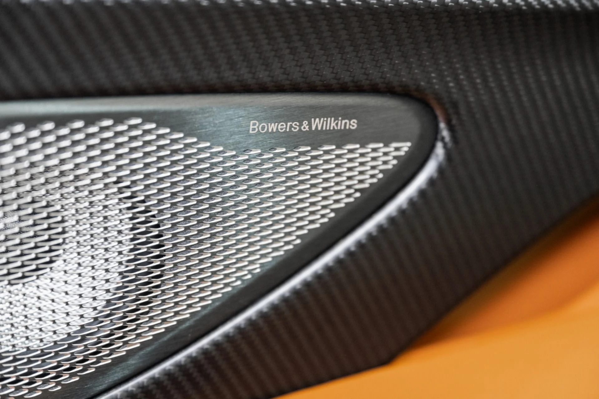 mph019_2066944606_Used_2025_Aston_Martin_Vanquish_1751745767_f9ba69c0cf