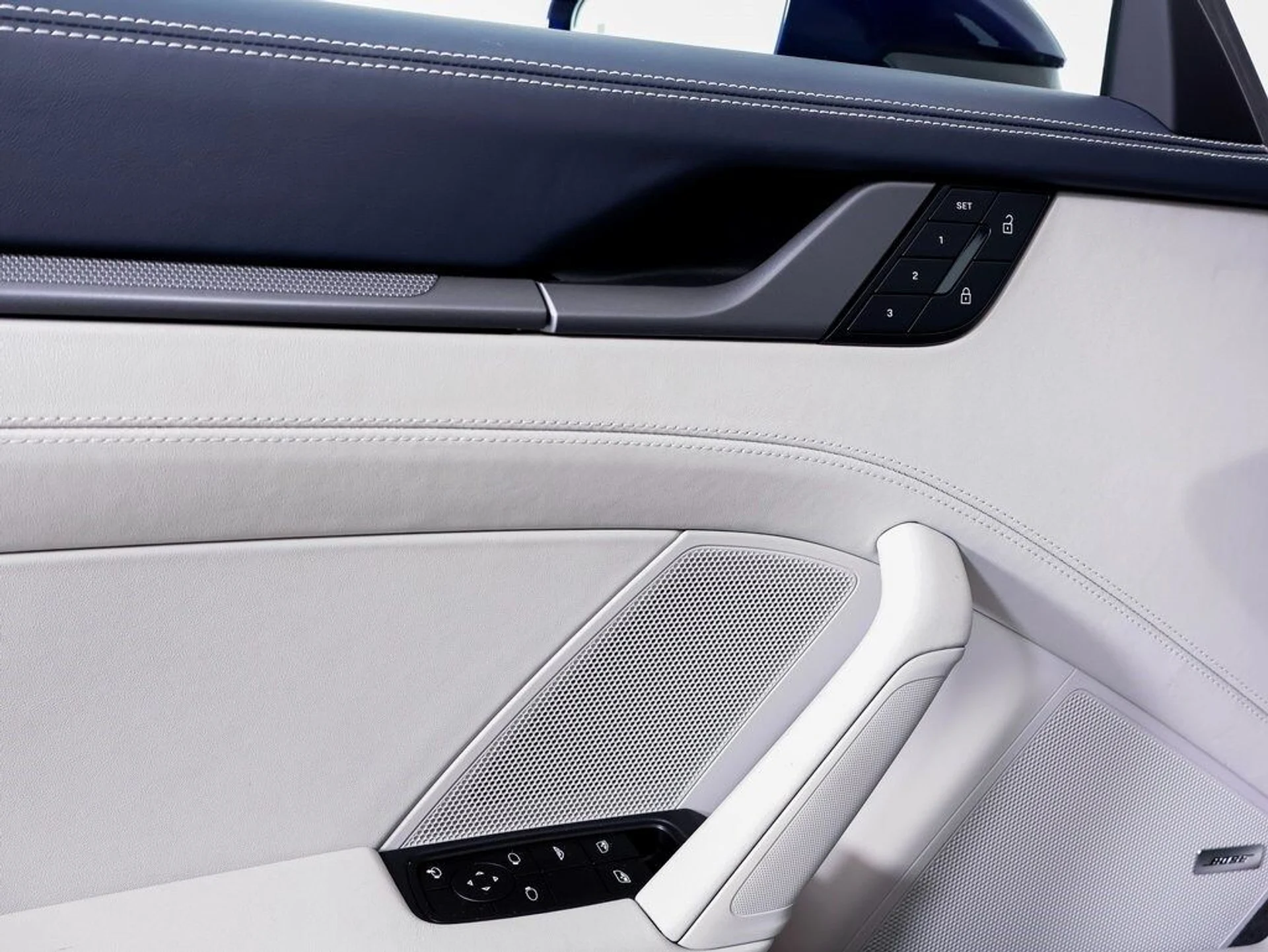 mph019_2068901559_a37ba2df243ac8ed704e78509c0e0bc1x_fcd3012058