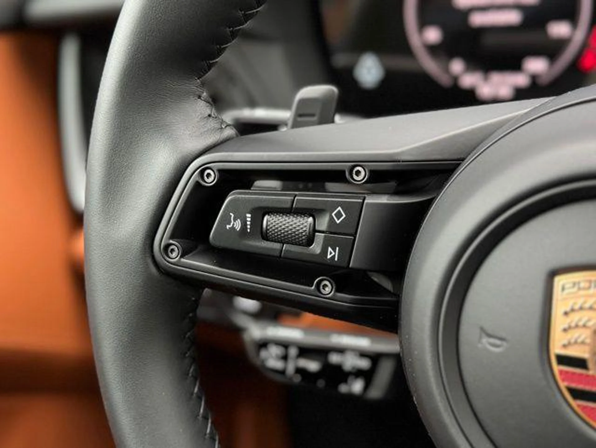 mph019_2076470074_pzq_Iiqfhfzz0fsxvkrb9_K18_VQZU_2589e11c02