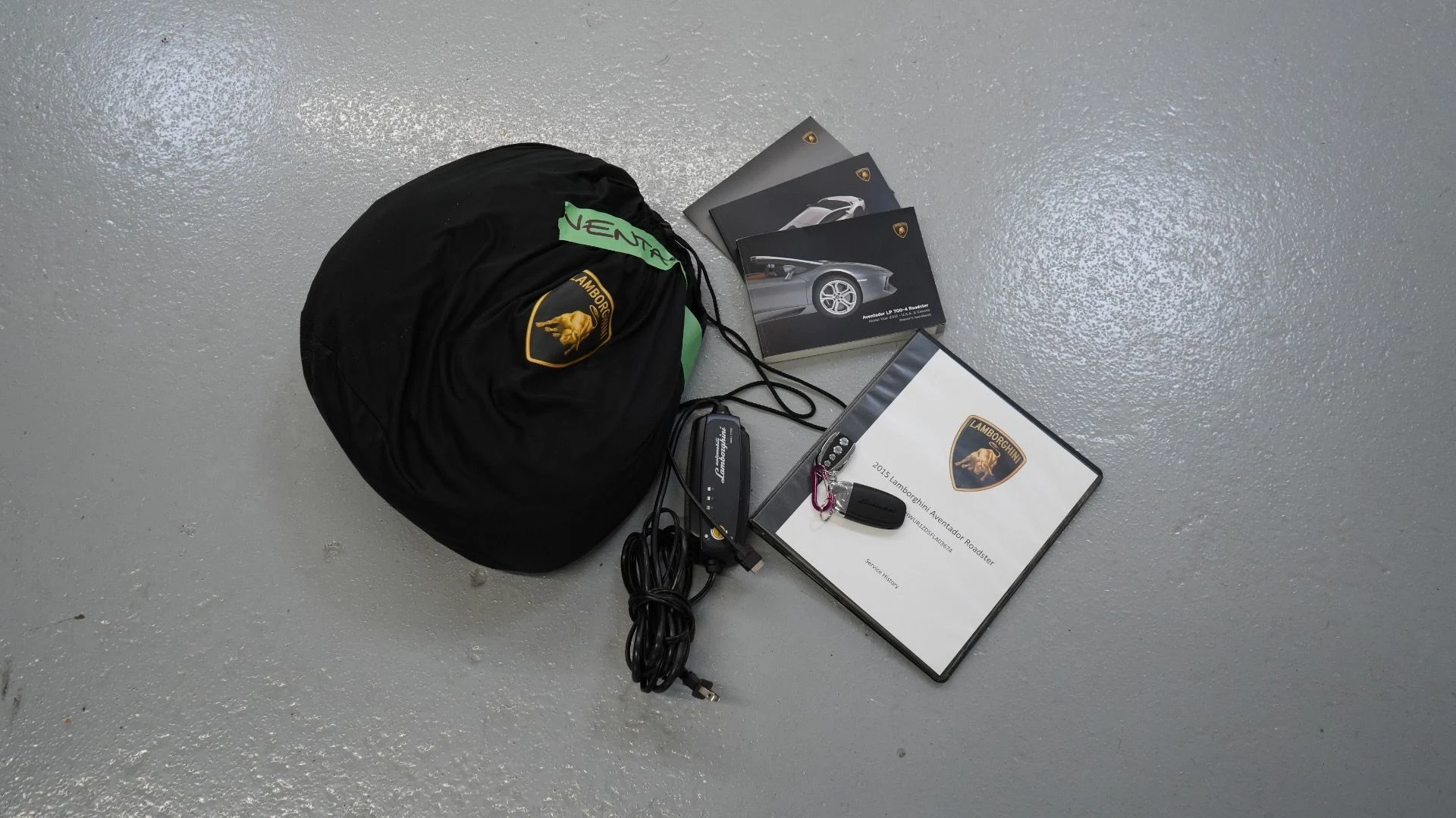 mph019_2083107945_Used_2015_Lamborghini_Aventador_LP_700_4_1765230650_4260b49b87