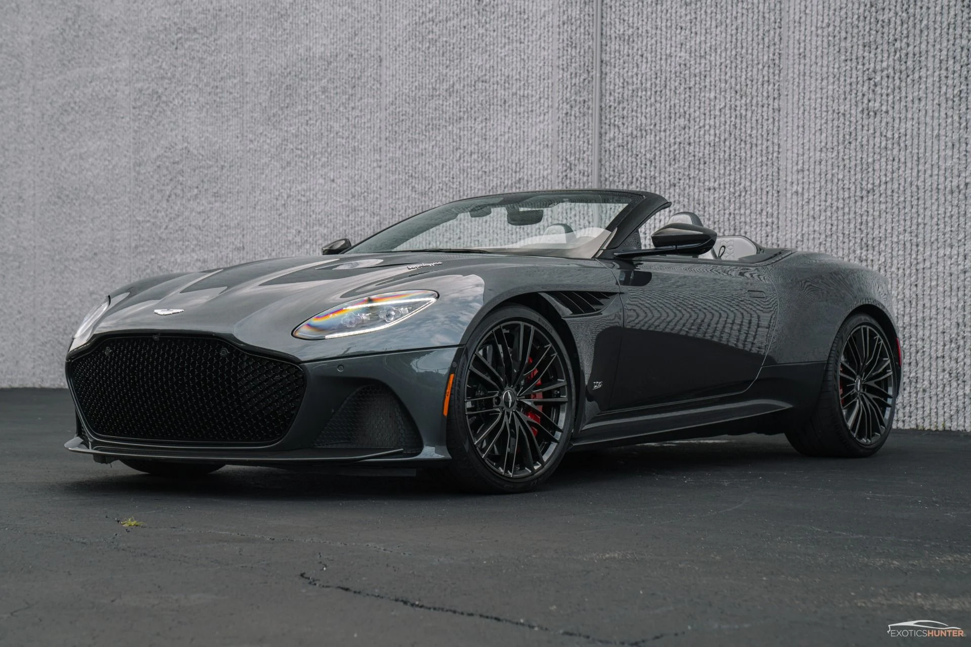 mph019_208539900_Used_2020_Aston_Martin_DBS_Superleggera_1762814909_921946198f