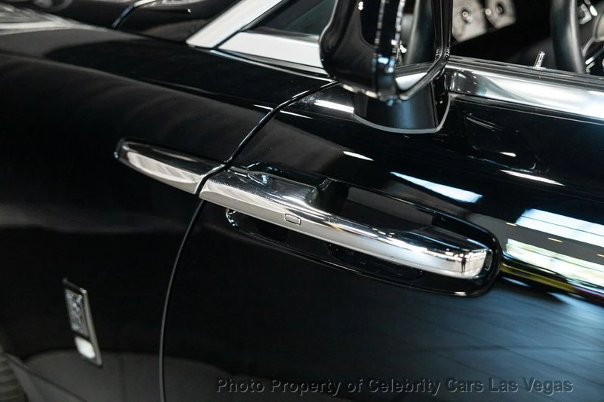 mph019_2085826534_used_2018_rolls_royce_dawn_blackbadge444kmsrp_9707_21770259_20_800_dcc2596450
