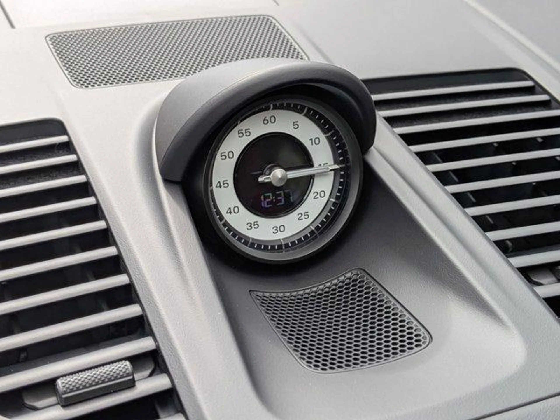 mph019_2099900797_Cy_Q1_BIQFU_Xo4_Qr_dr_Gls_O_Kny_Cmo_eea965b2a0