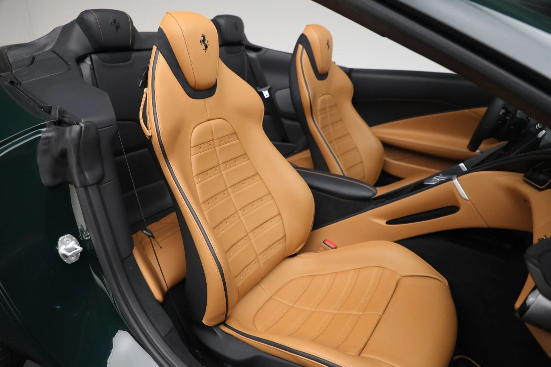 mph019_2100481231_Used_2025_Ferrari_Roma_Spider_1773763660_47dbb98fd6