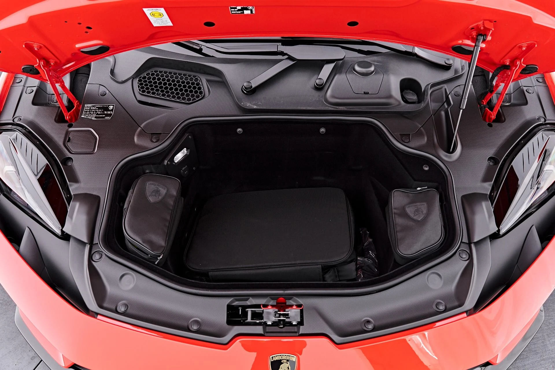 mph019_2102646077_Used_2026_Lamborghini_Temerario_Base_1792011519_47824c5a27
