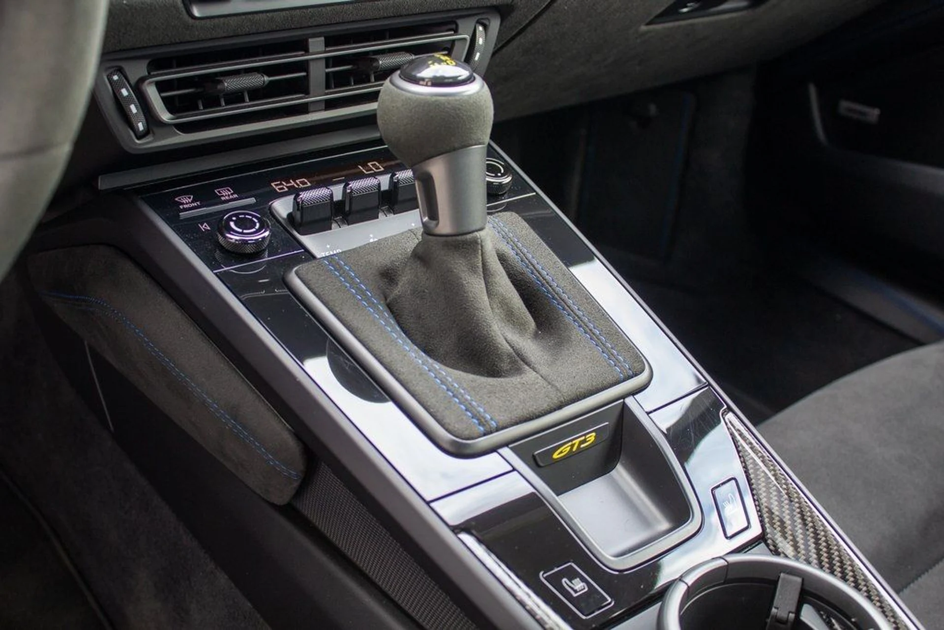 mph019_2107522255_61c110a4c2185e3a8323b17f6ee16218_2b54b73ec0