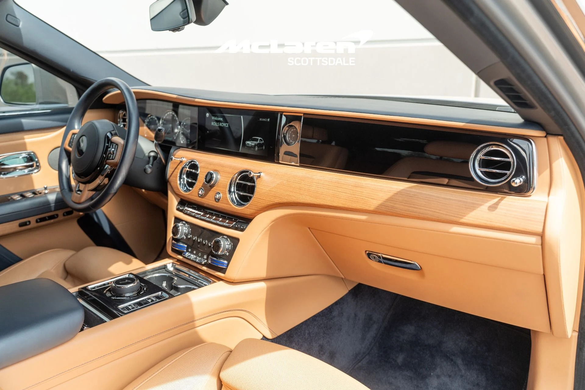 mph019_2116992461_Used_2021_Rolls_Royce_GHOST_1786818590_f3fdcda282