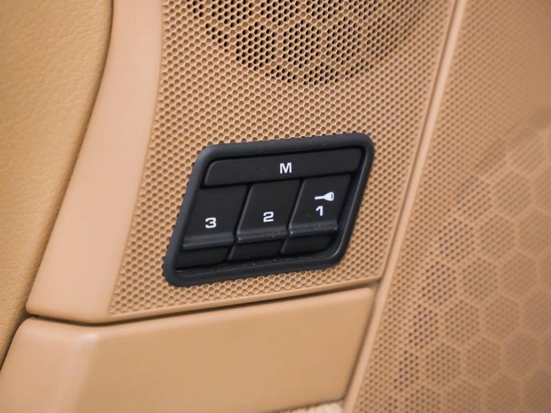 mph019_211896254_W6f_Zxl_C3v_Pca_OS_Bts_Ar_GE_9llg8_c72d6ff143