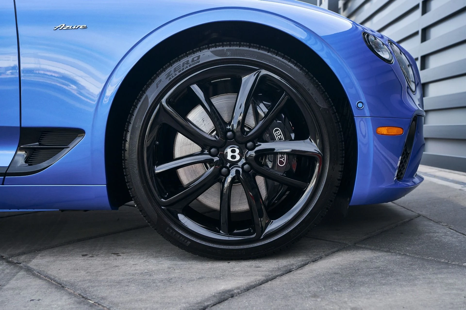 mph019_2121000703_Used_2023_Bentley_Continental_GT_Azure_1761755963_7153fe2c9b