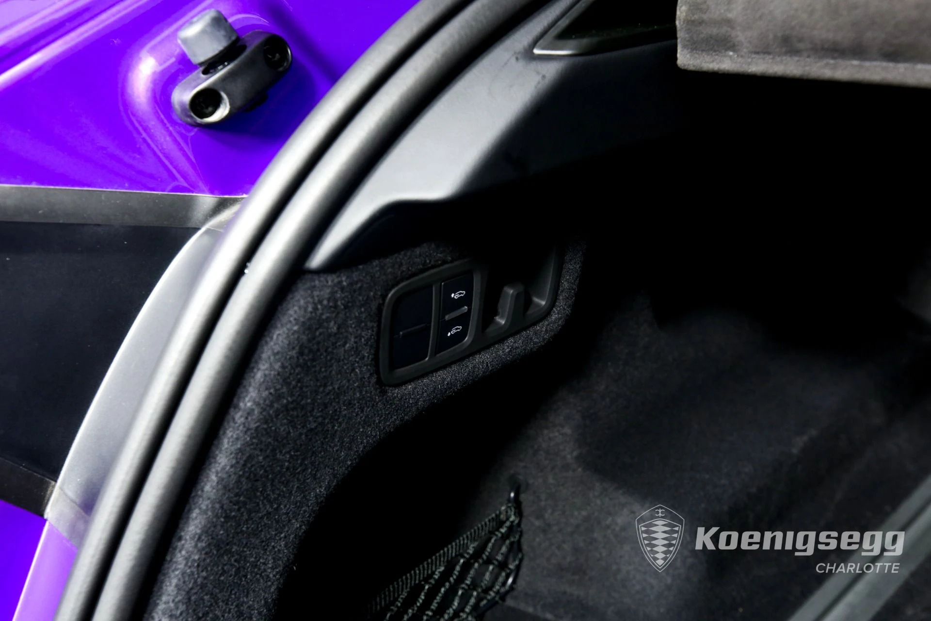 mph019_2121218308_Used_2022_Lamborghini_Urus_1671738145_6b81750fe9