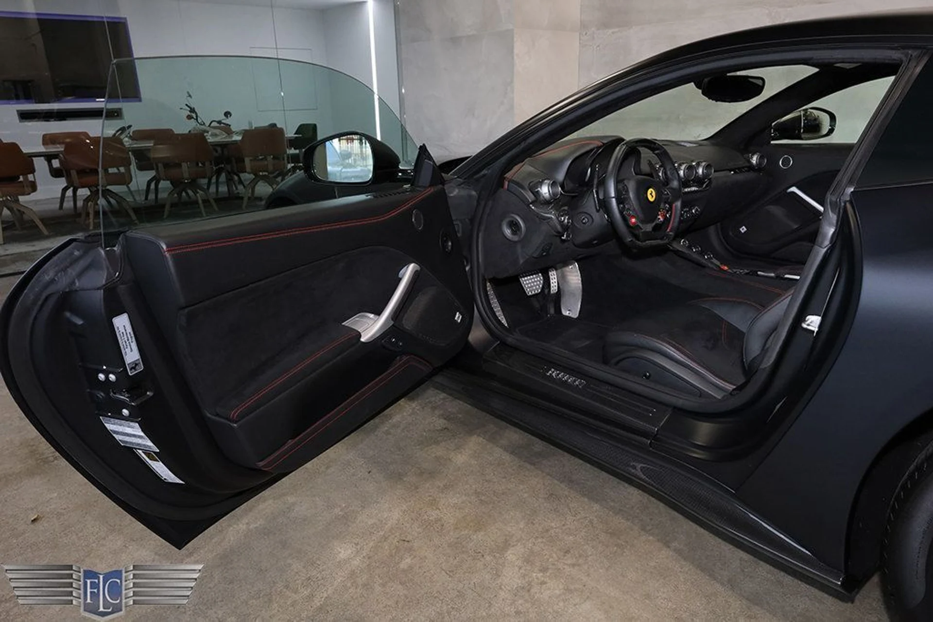 mph019_2123334831_used_2014_ferrari_f12berlinetta_2drcoupe_9689_22910558_20_1024_5aed1a677e