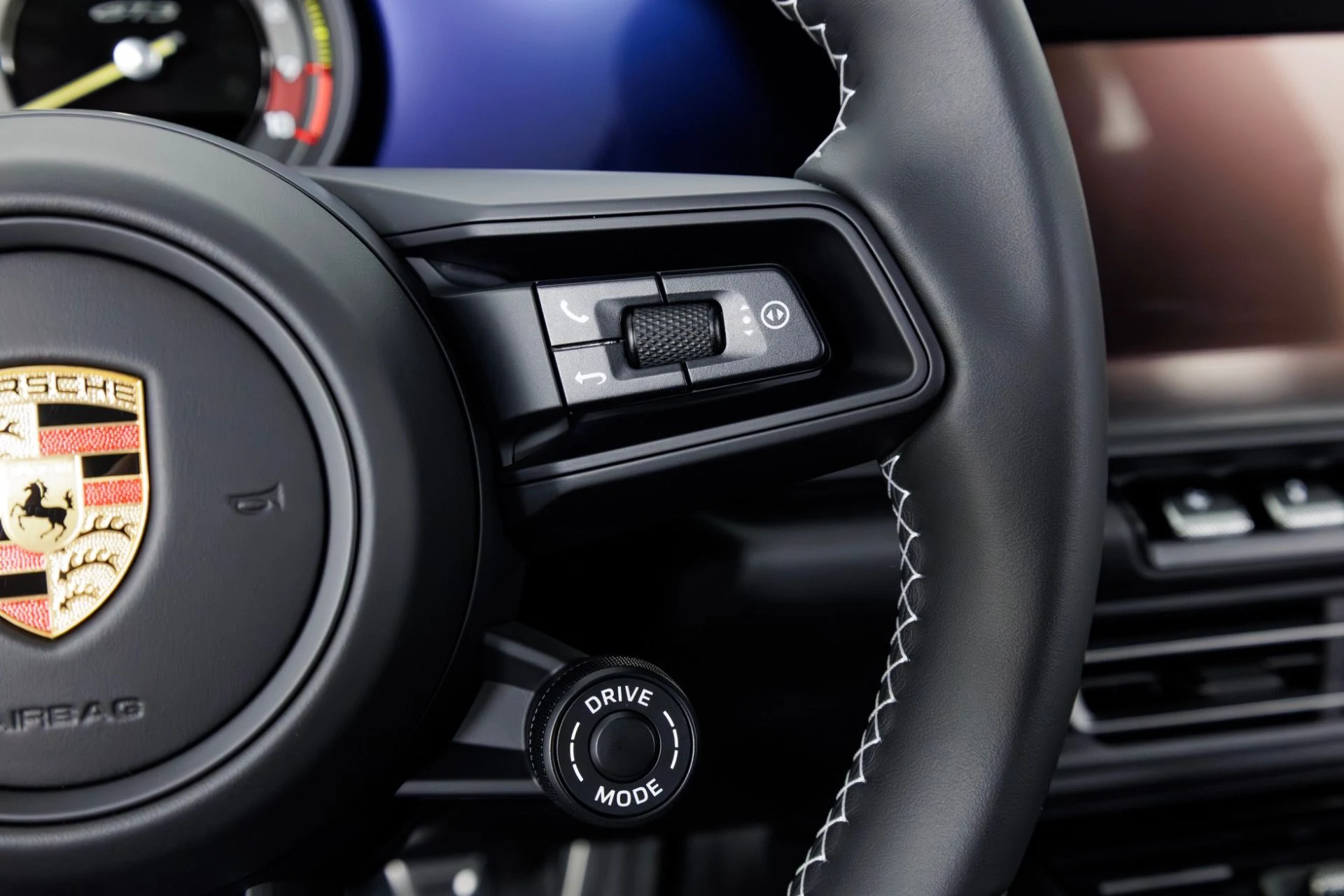 mph019_2131113712_Used_2024_Porsche_911_GT_3_Touring_1767999905_0845dea719