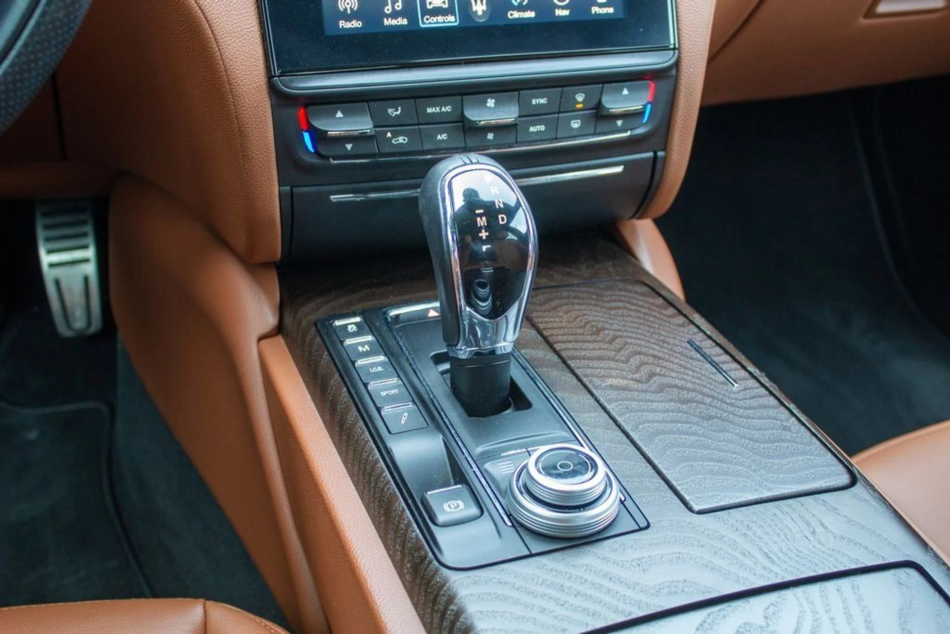 mph019_2132763533_f8eb9e0c144e61c57add9215b37e110f_e082e5e37f