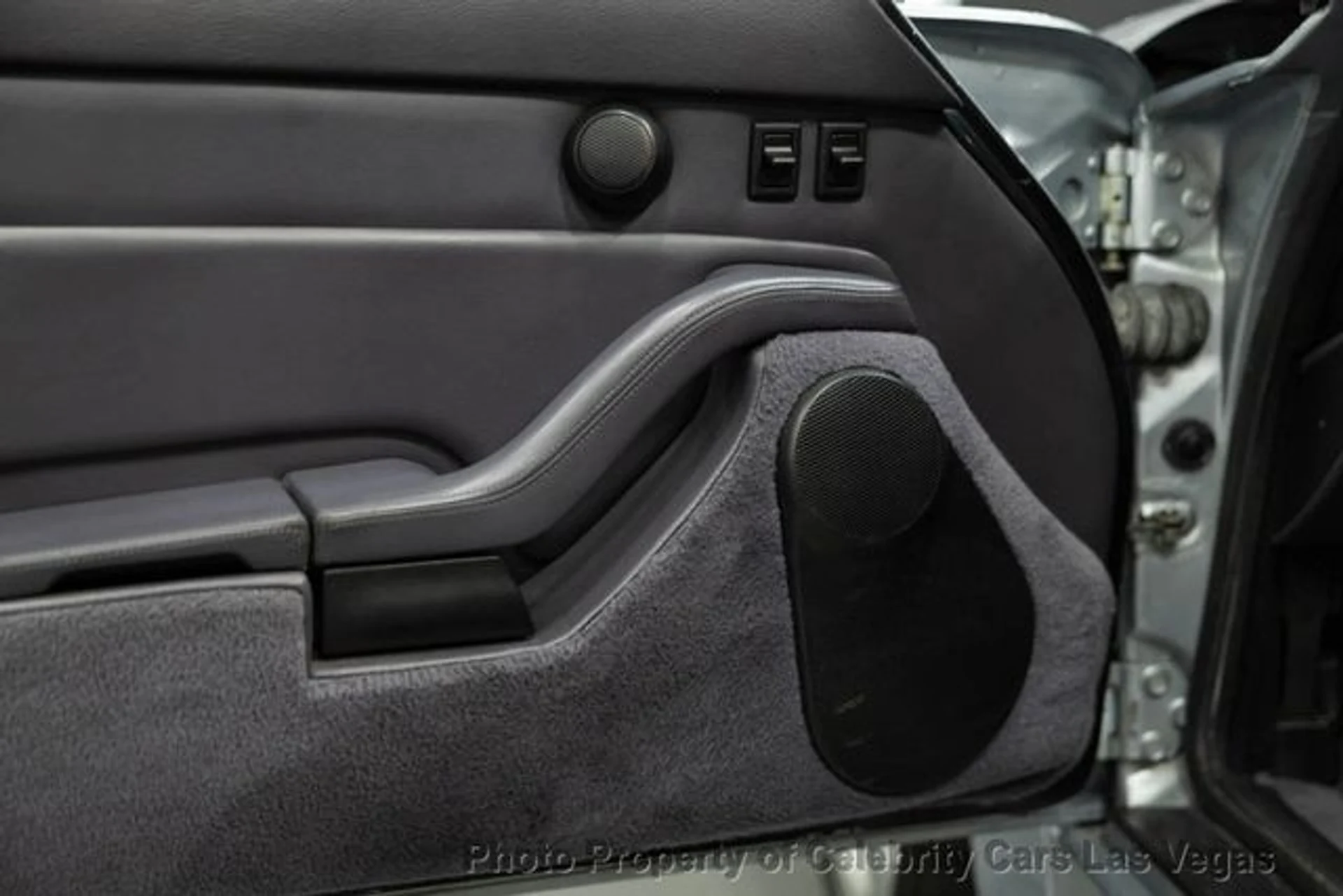 mph019_2134261680_used_1996_porsche_911_carrera_40kinrecentservice_9707_23090698_24_640_156625bc5d