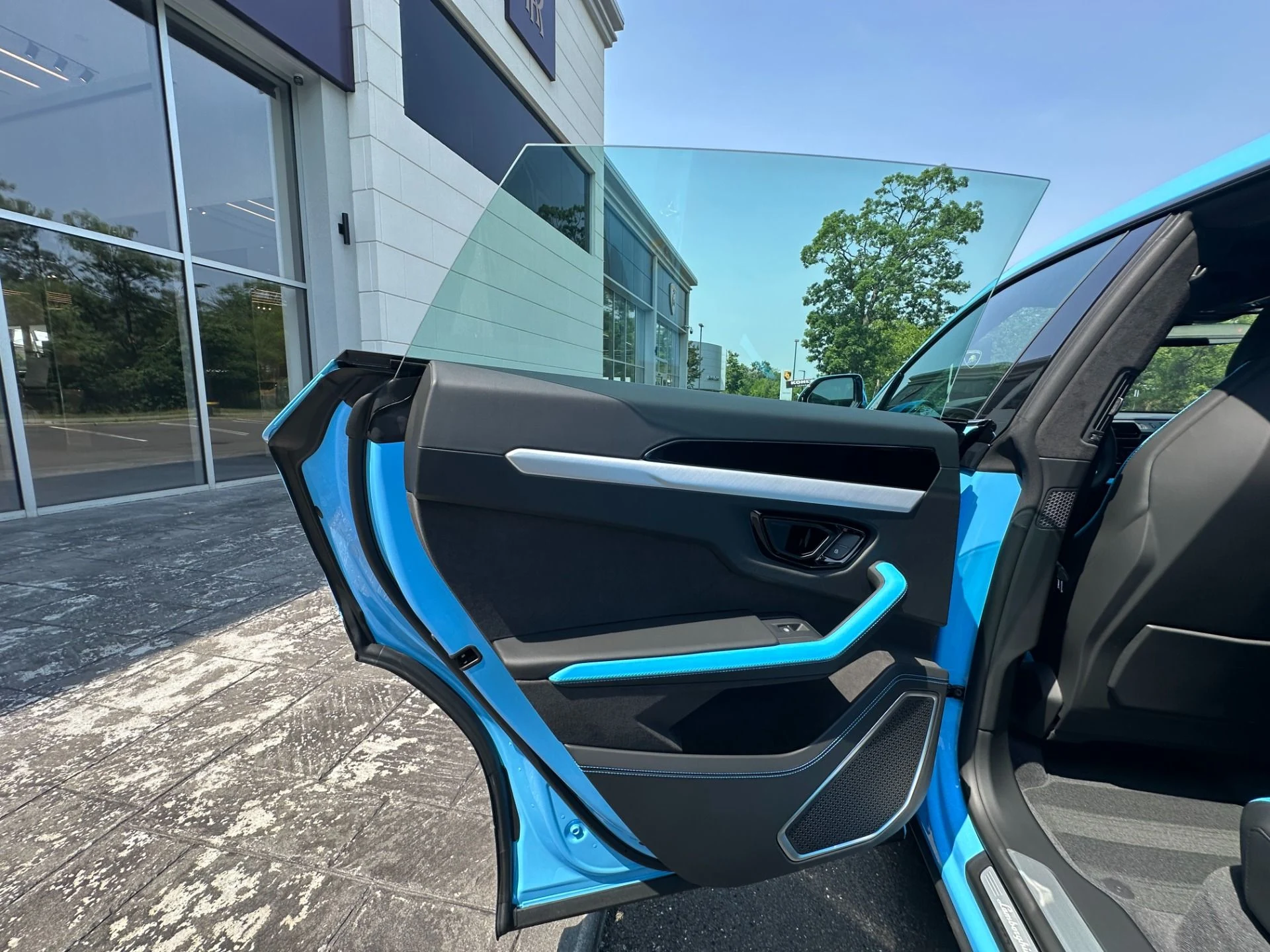 mph019_2147424170_Used_2026_Lamborghini_Urus_SE_1783978520_bcb1a69f21