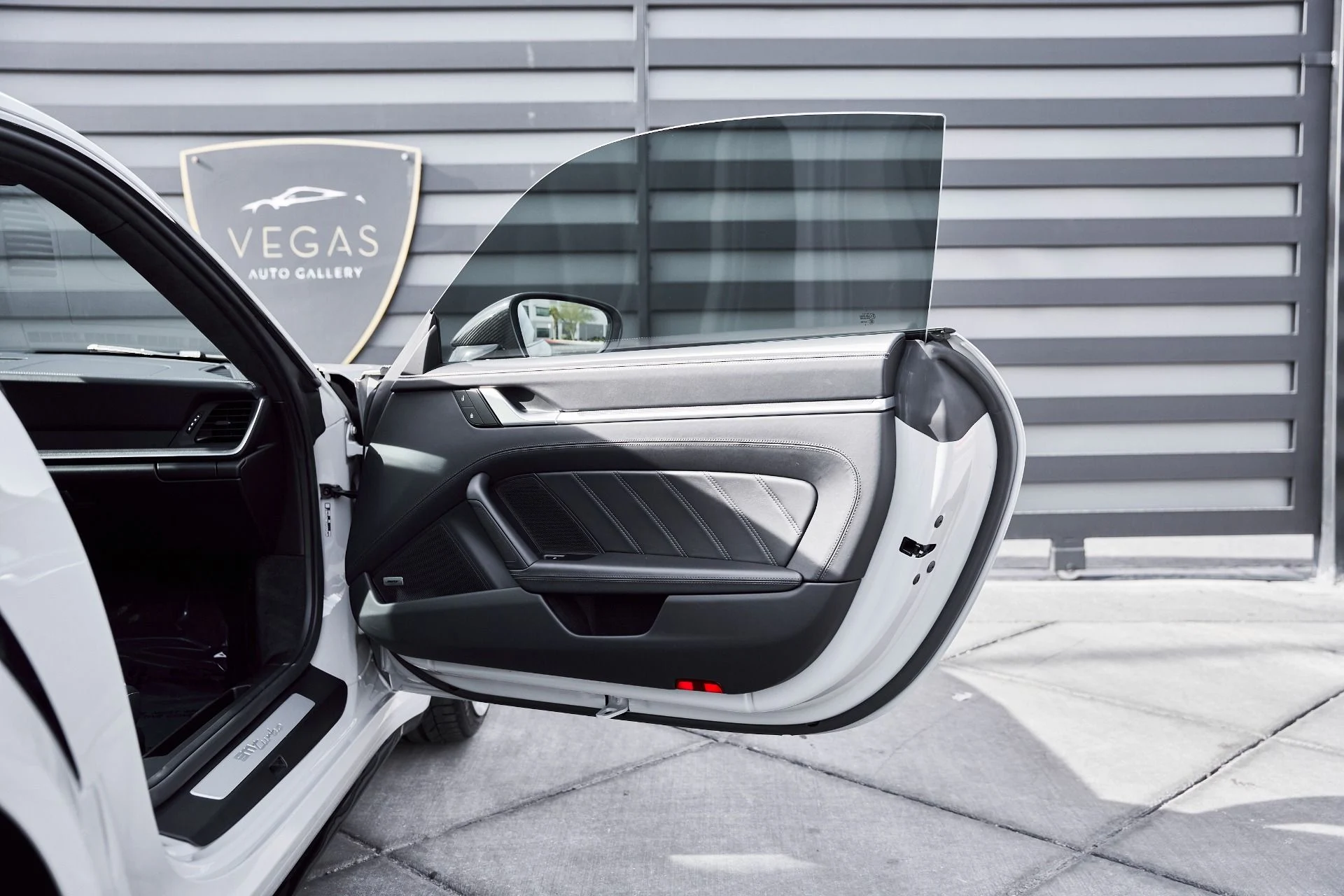 mph019_2150818574_Used_2024_Porsche_911_Turbo_1767745724_87f3f3253d