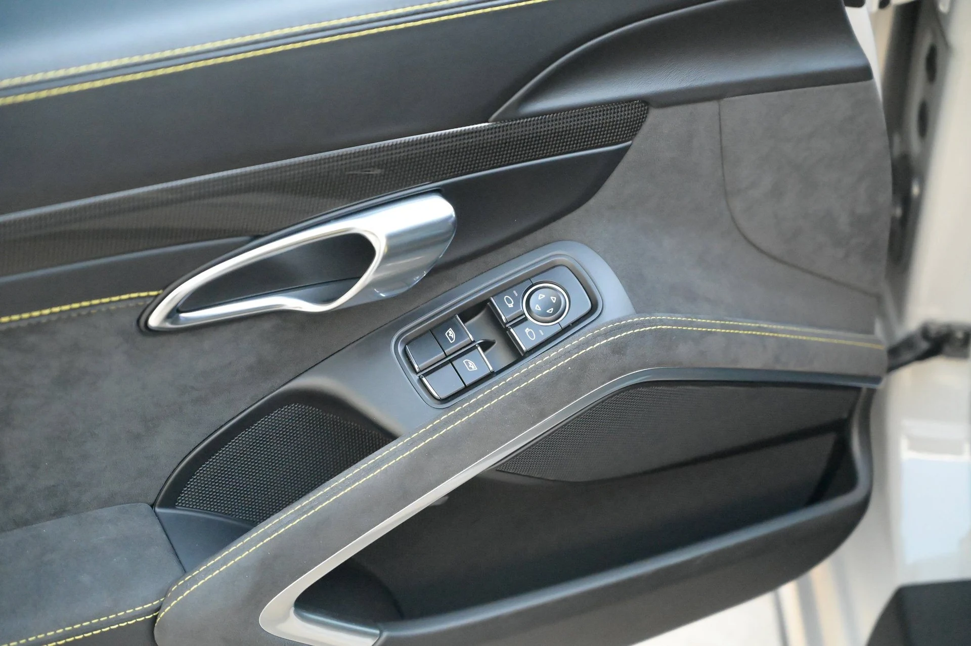 mph019_2154082222_8c1f0d389785448aa07bf38bf0155b39_07b13a13d0