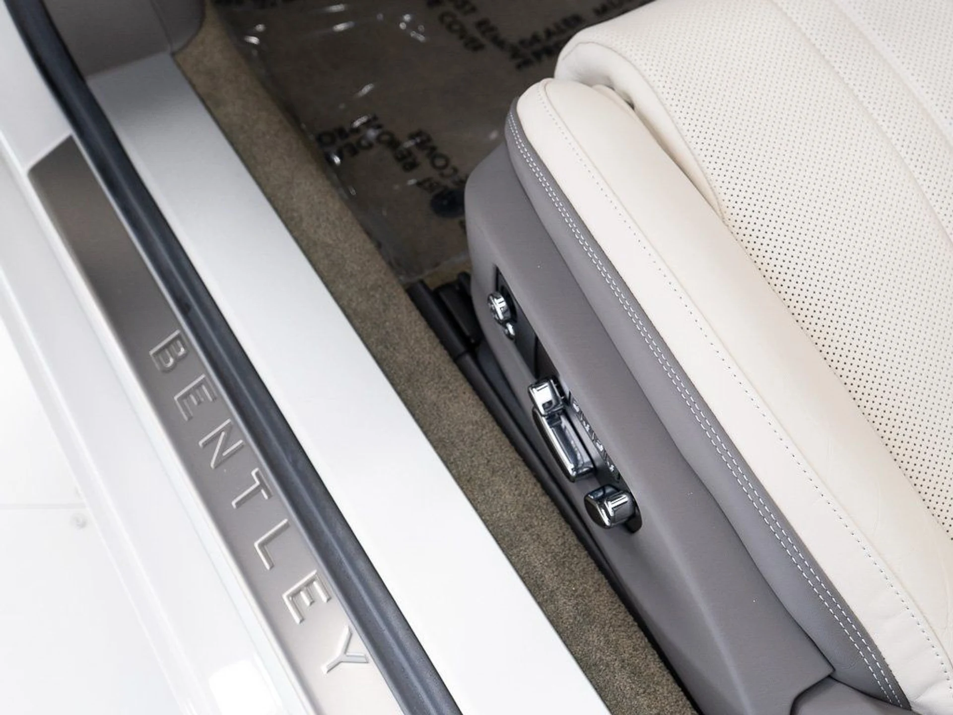 mph019_2156109789_ed8147374c58041a595ca832e997e810_6082b2aec6