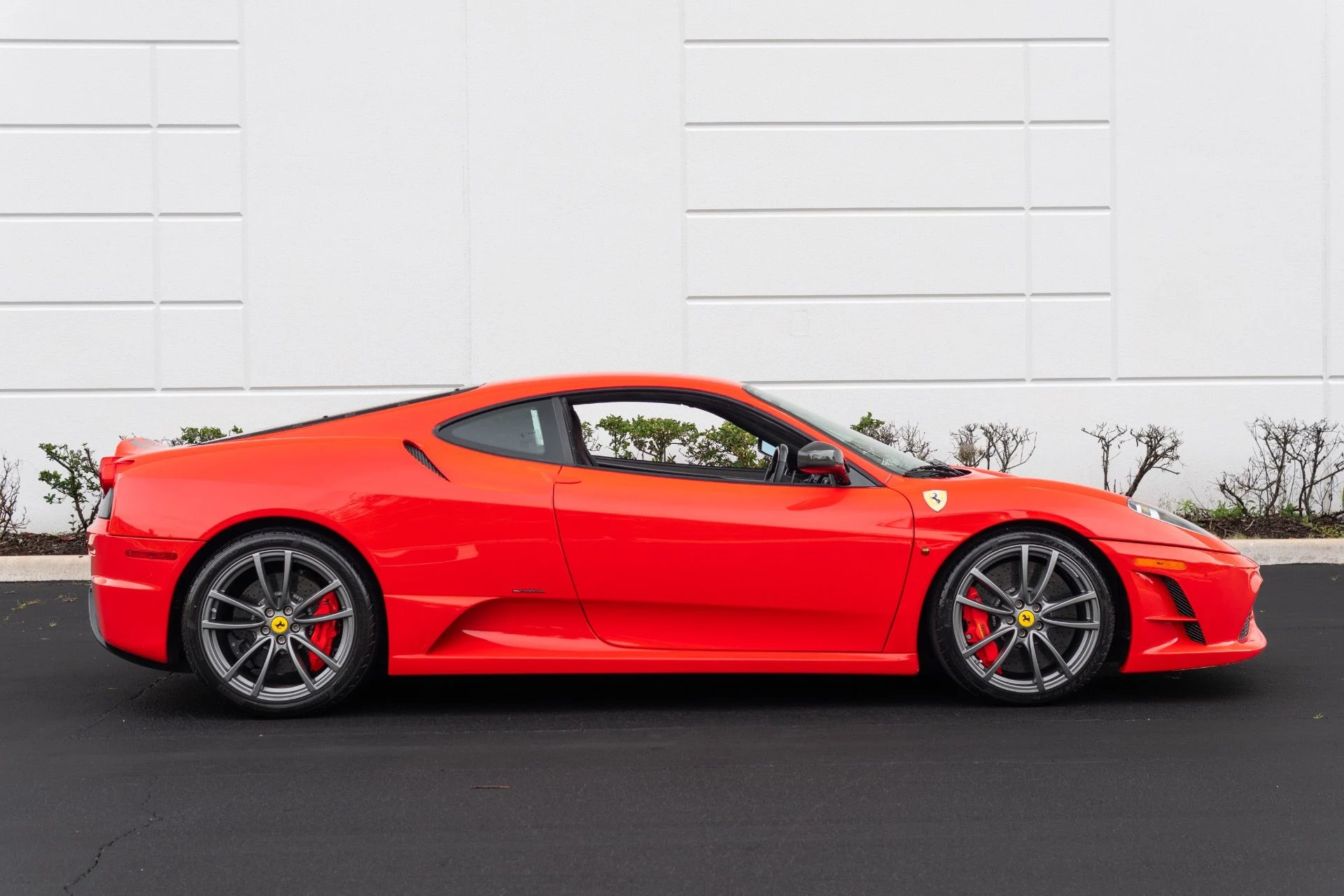 mph019_216371137_Used_2009_Ferrari_430_Scuderia_1773798885_24c477e42c