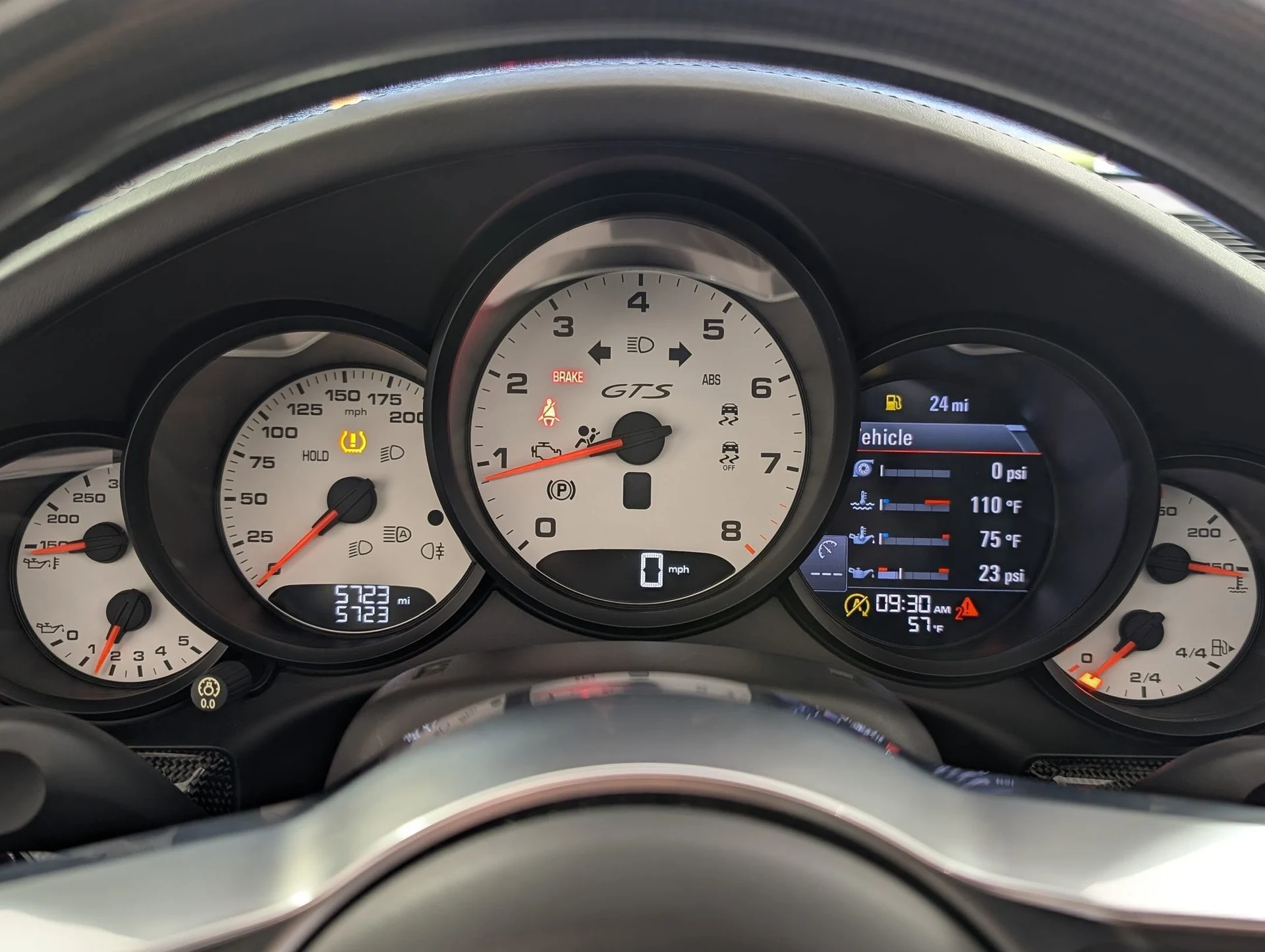 mph019_2164305818_2c4826a3110163e4a574d76fc7a9fda0x_a9cb346001