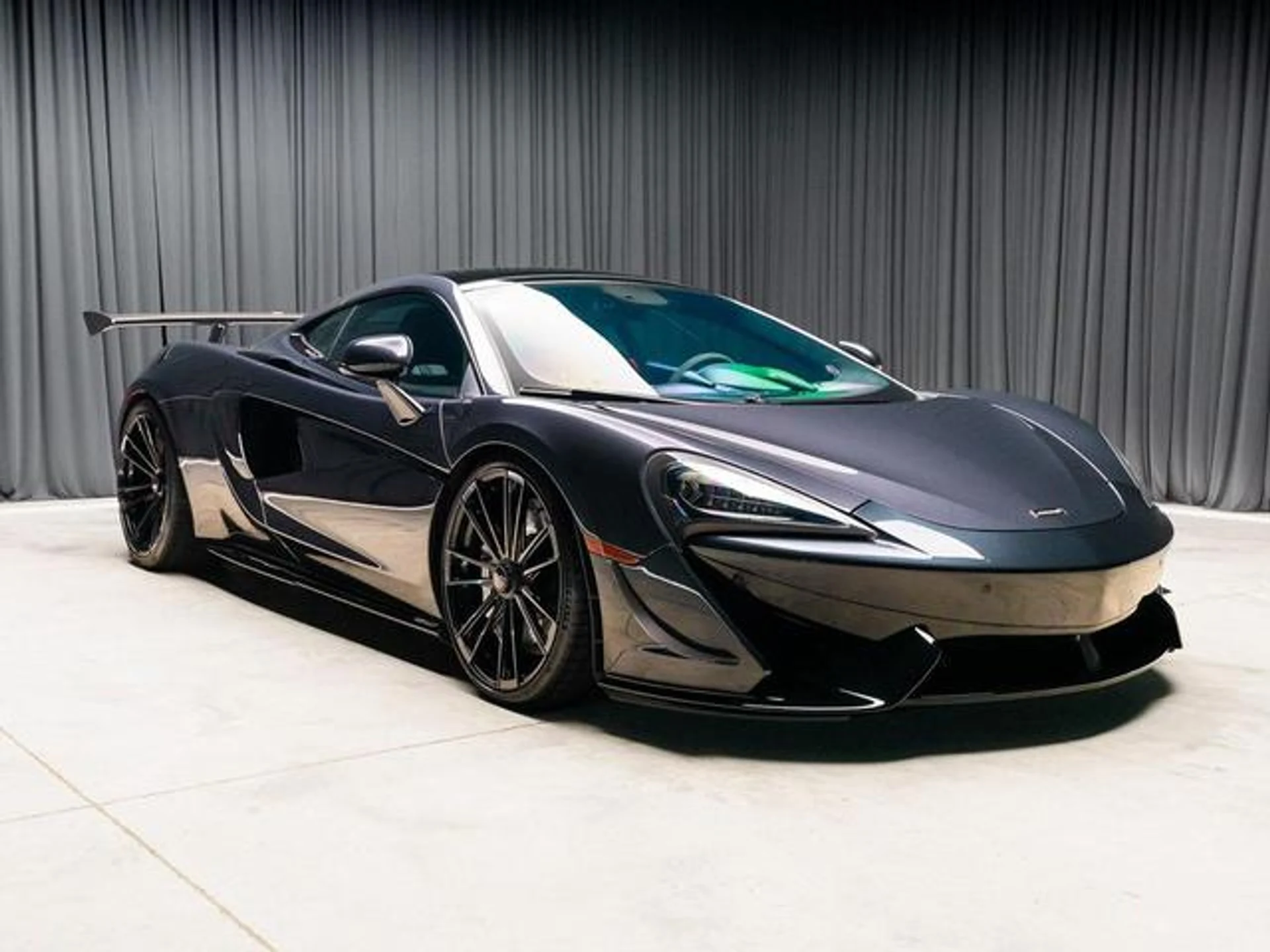 mph019_2165624953_x_A_Czt_C6d_K_Hgd_FE_Fs_N0j_Cl_Js_Hc_43a9a93af6