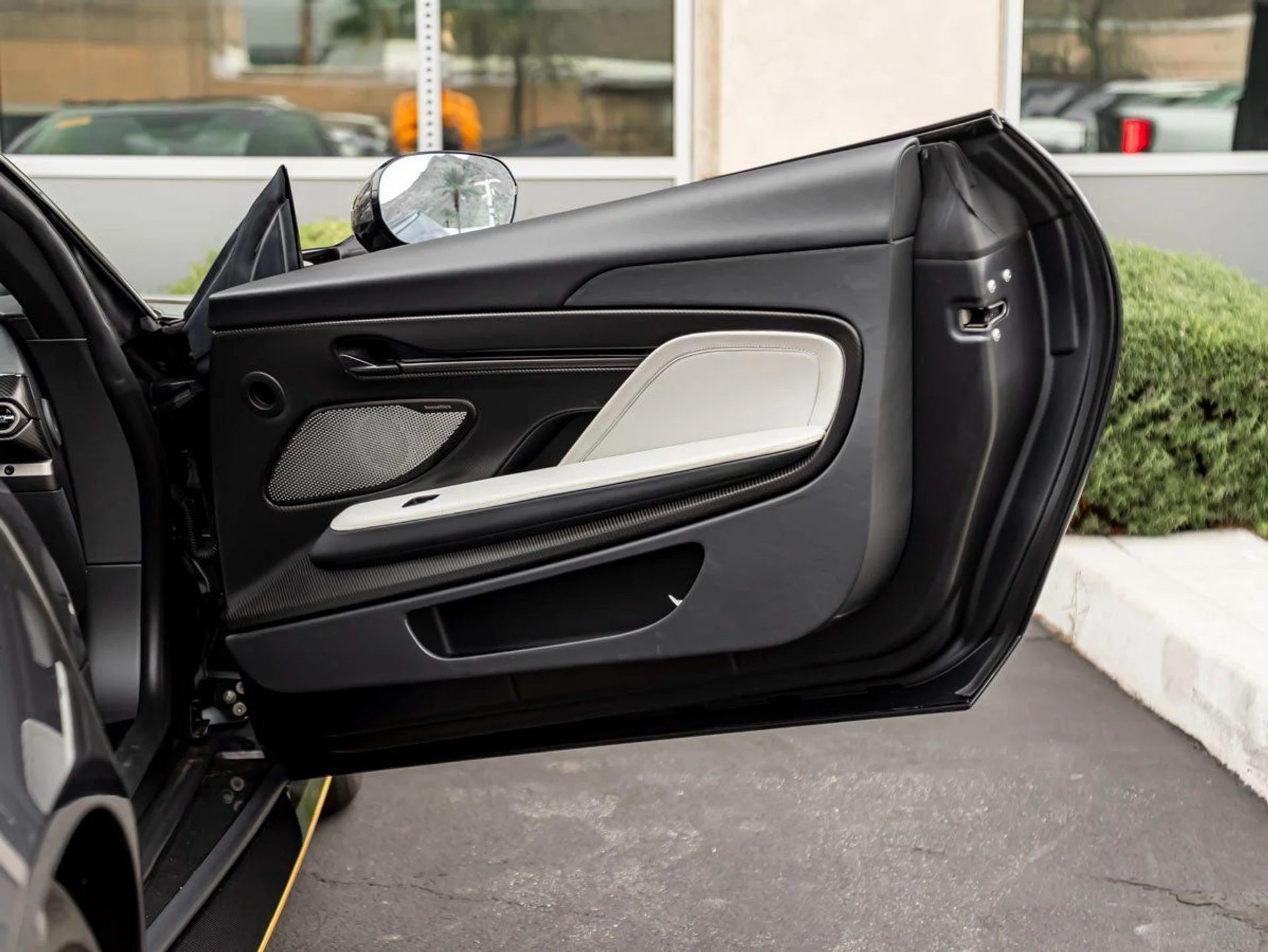 mph019_2172218179_20_8c4f4a6b36