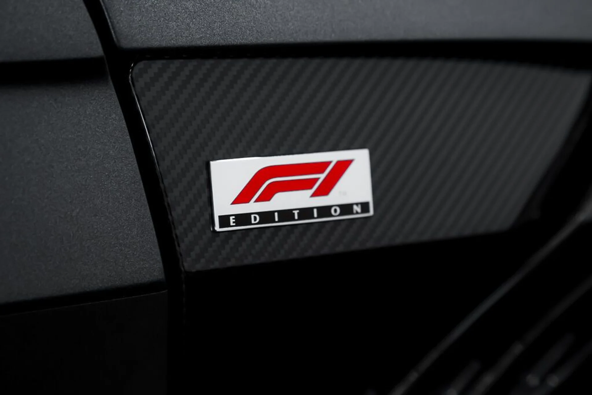 mph019_217241690_aston_martin_vantage_2023_jpg_v_1773863537_a692979674