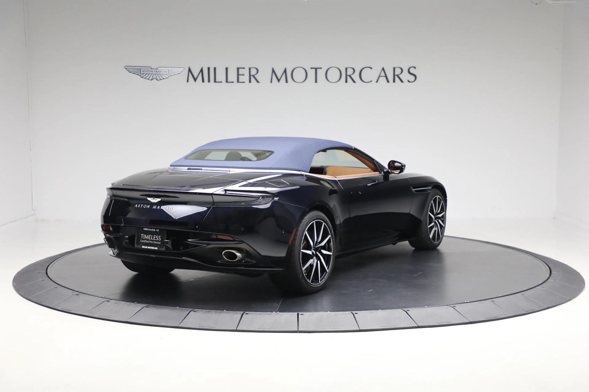 mph019_2174521308_Used_2022_Aston_Martin_DB_11_Volante_35a1b6e0d3