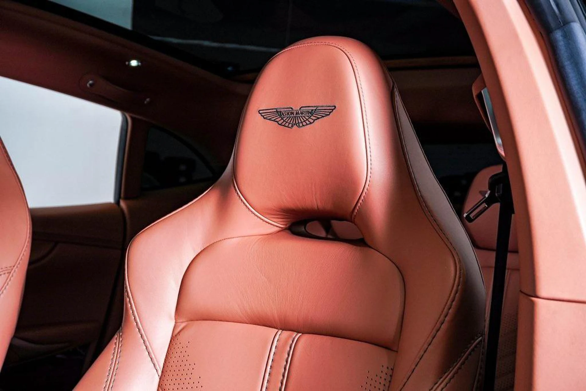 mph019_2180079443_ze_Xtpacgs_Zswi_D1om1g9_R42_U_Px_I_8554667bff